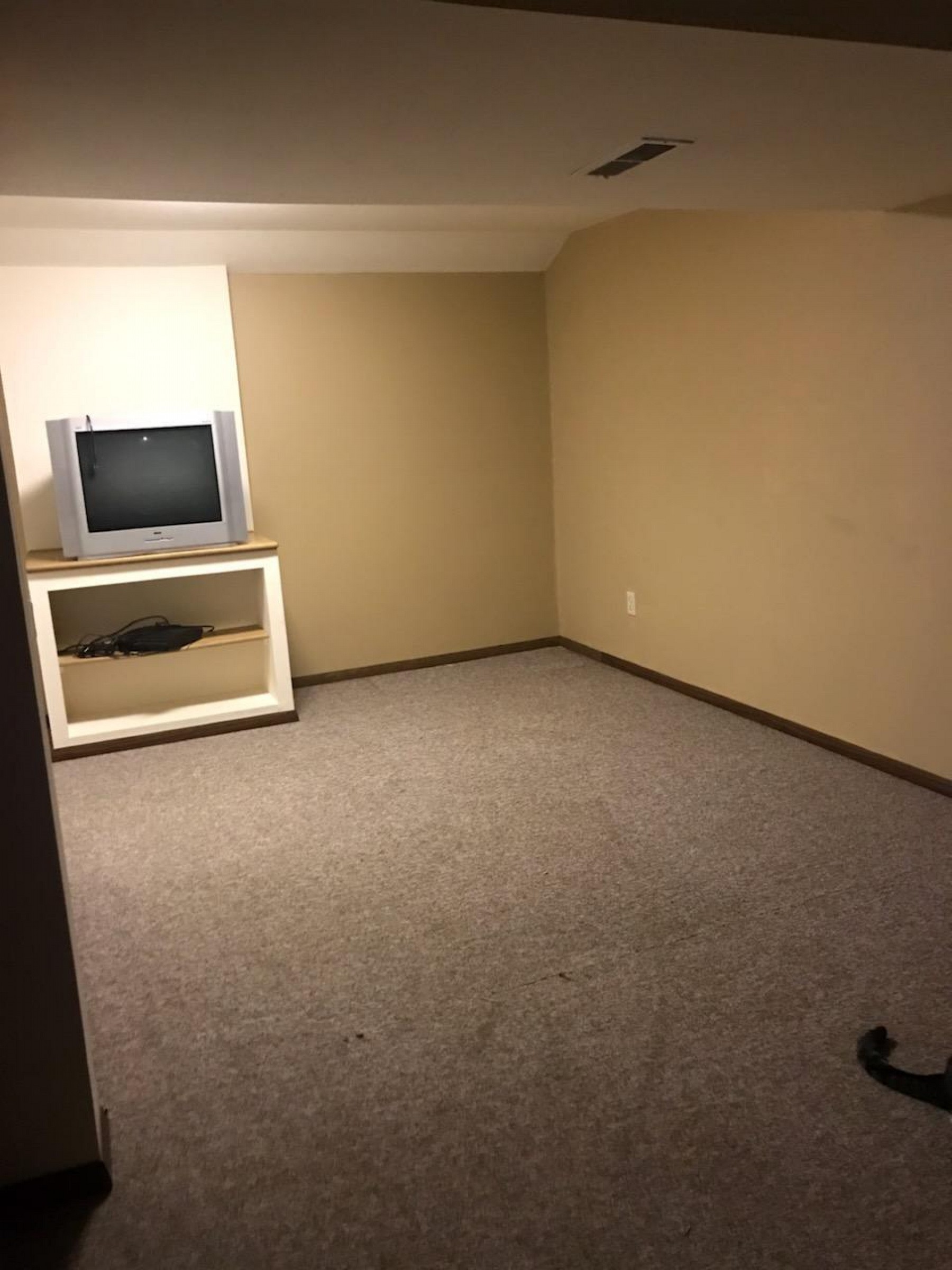 405 Lincoln Lane, Volga, SD 57071