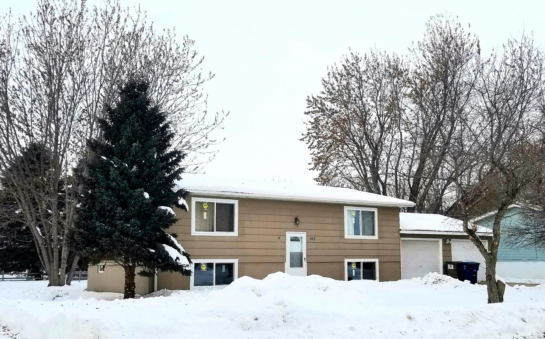 405 Lincoln Lane, Volga, SD 57071