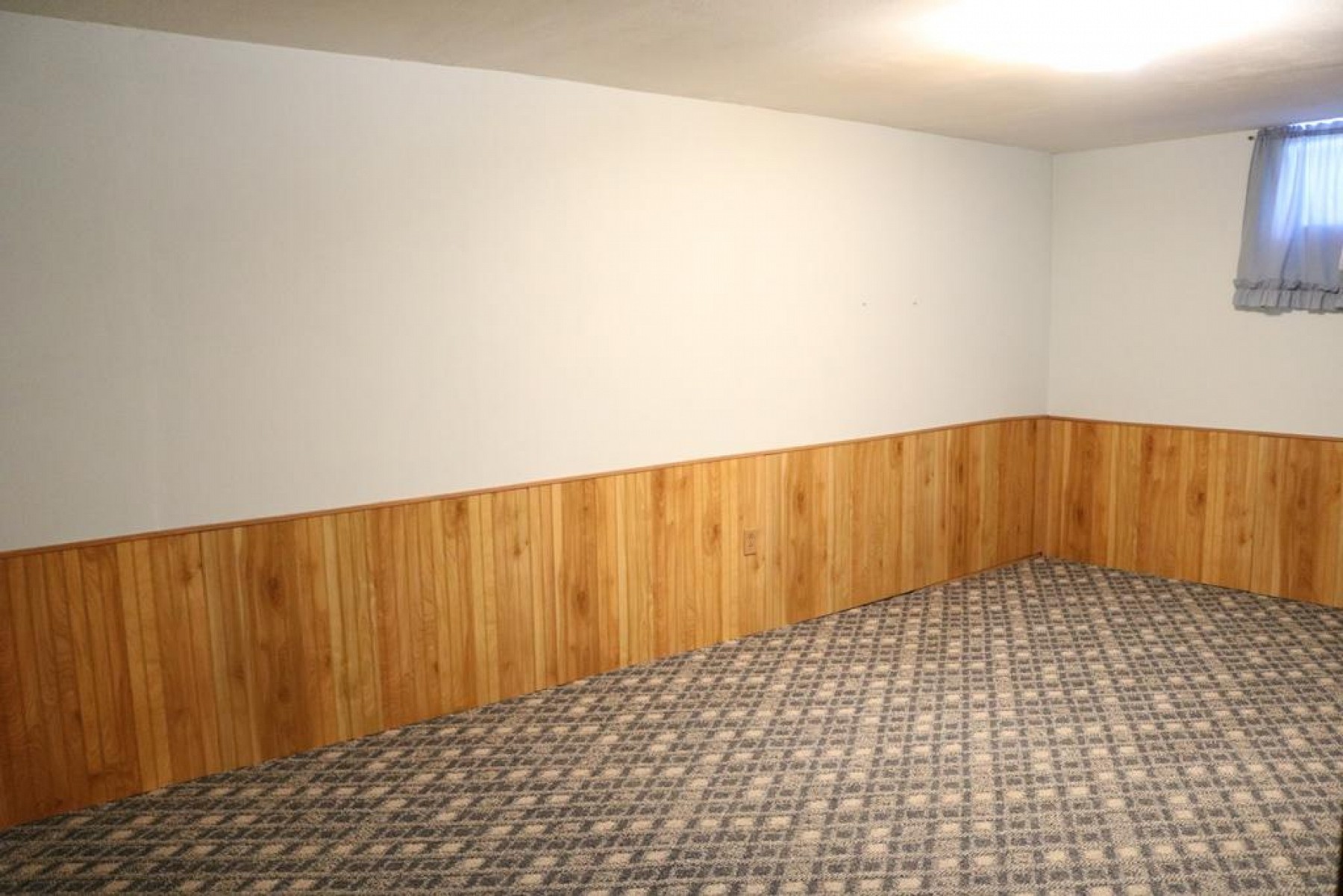 1119 5th Street S, Brookings, SD 57006