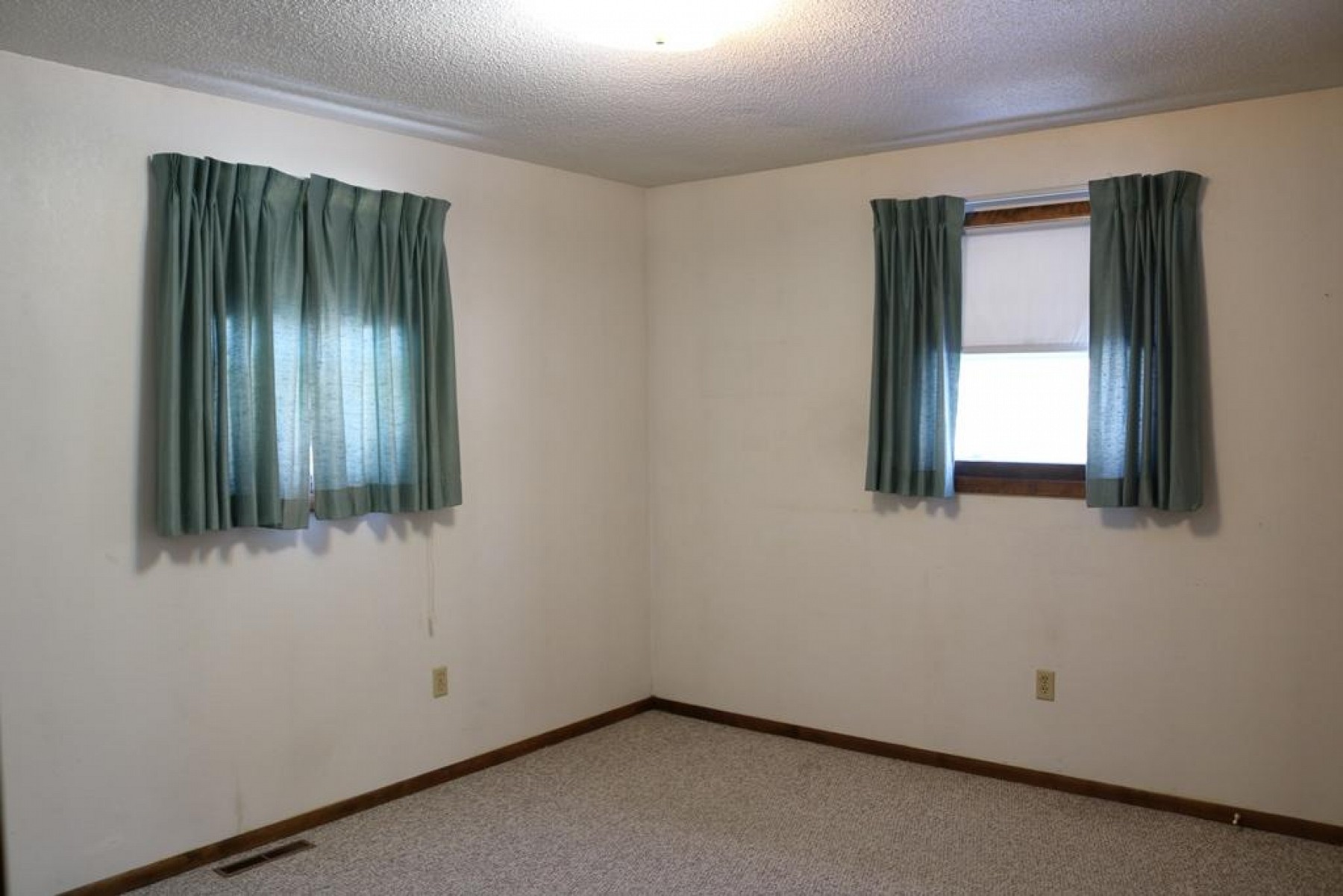 1119 5th Street S, Brookings, SD 57006