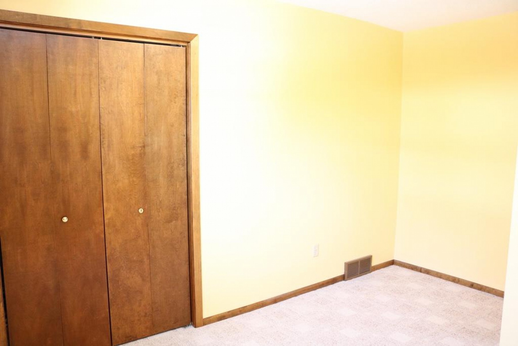 1119 5th Street S, Brookings, SD 57006