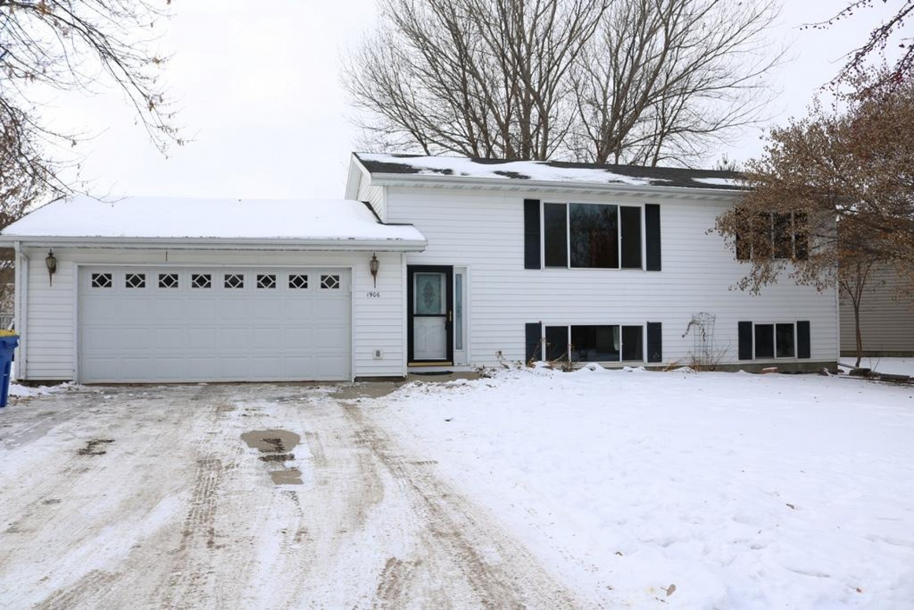 1906 Council Ridge Road, Brookings, SD 57006