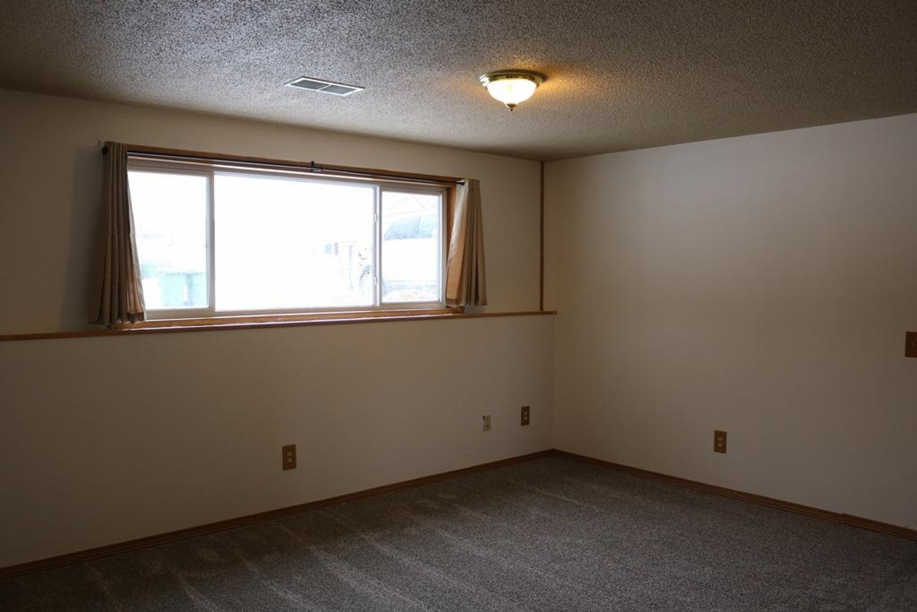 1906 Council Ridge Road, Brookings, SD 57006