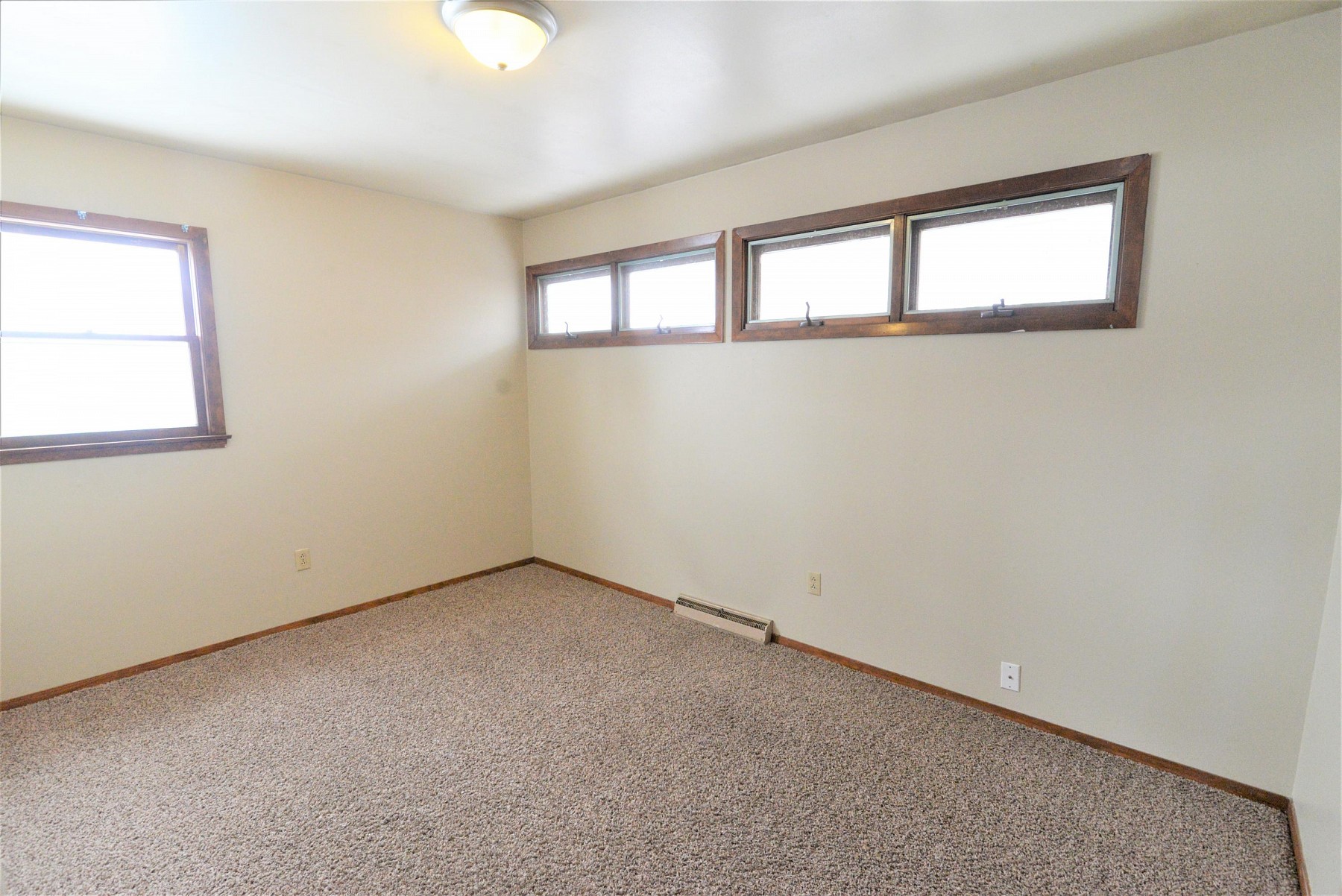 621 Jackrabbit Avenue, Brookings, SD 57006