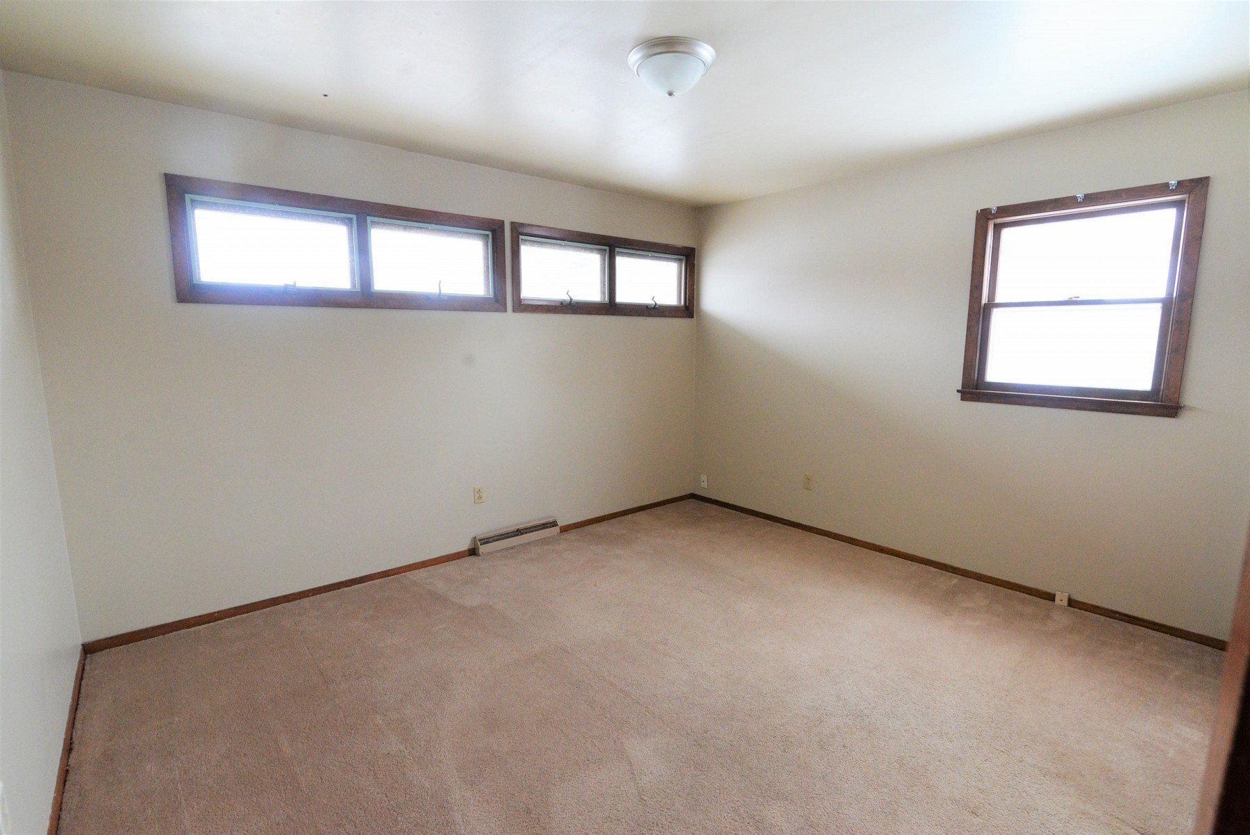 621 Jackrabbit Avenue, Brookings, SD 57006