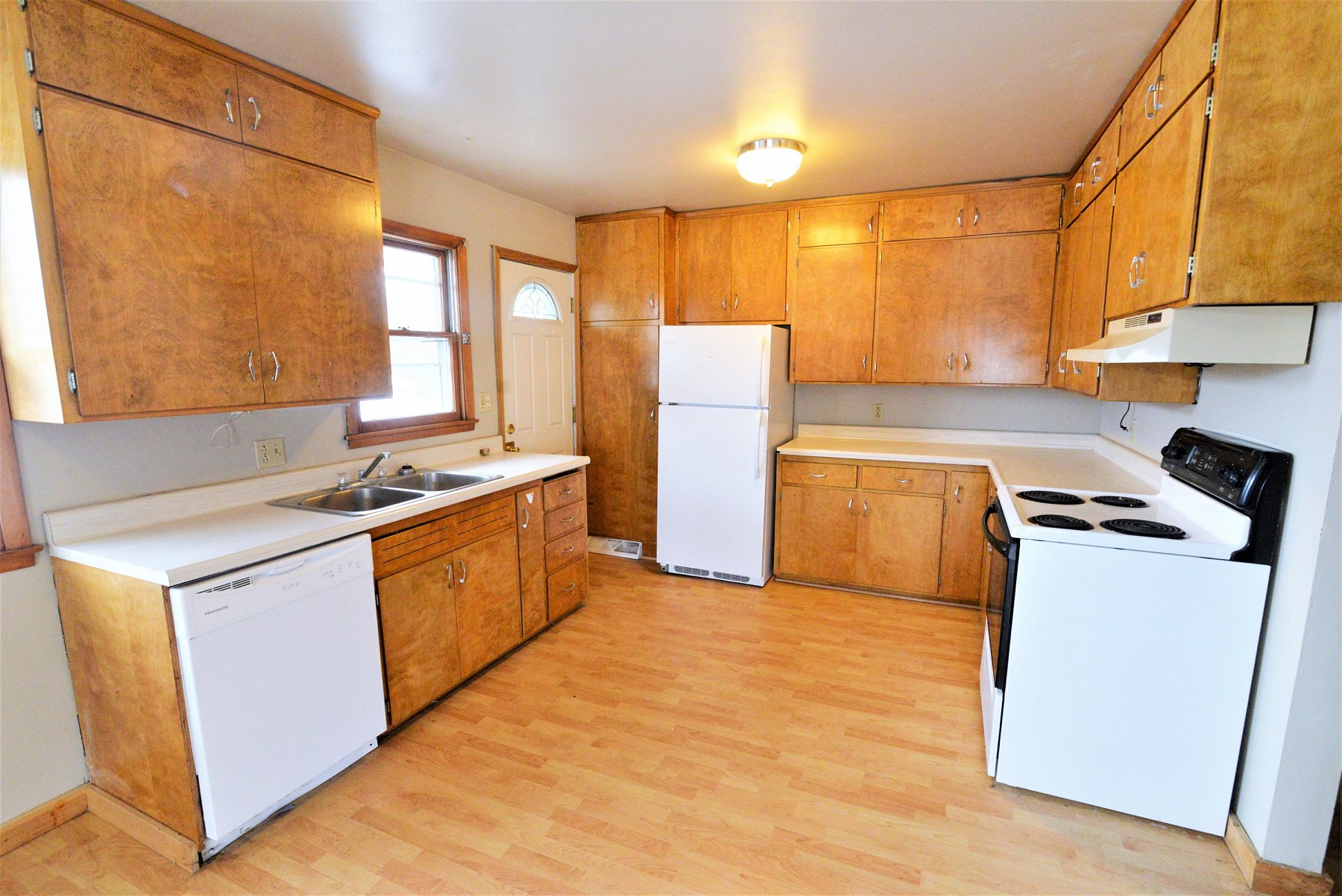 621 Jackrabbit Avenue, Brookings, SD 57006