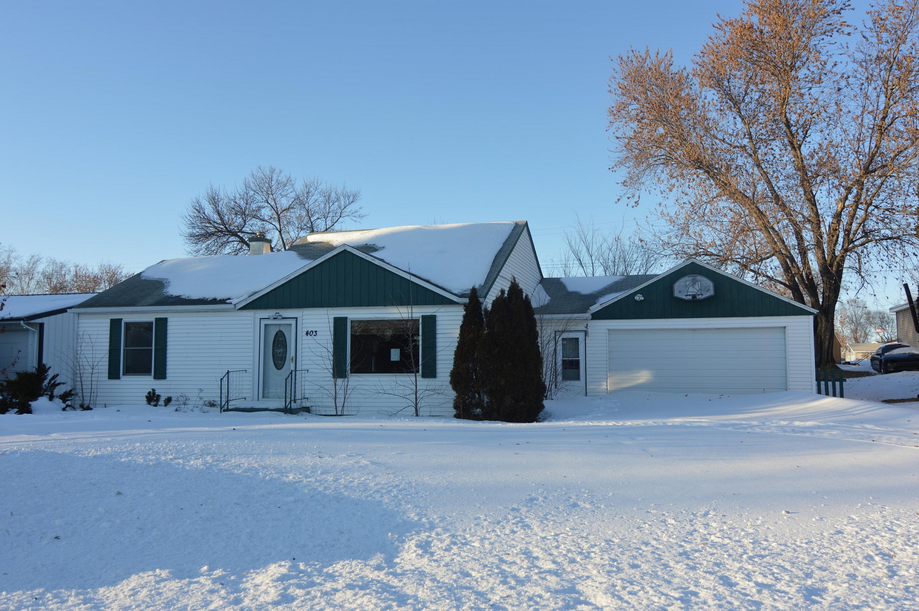 403 Redbird Avenue, Hayti, SD 57241