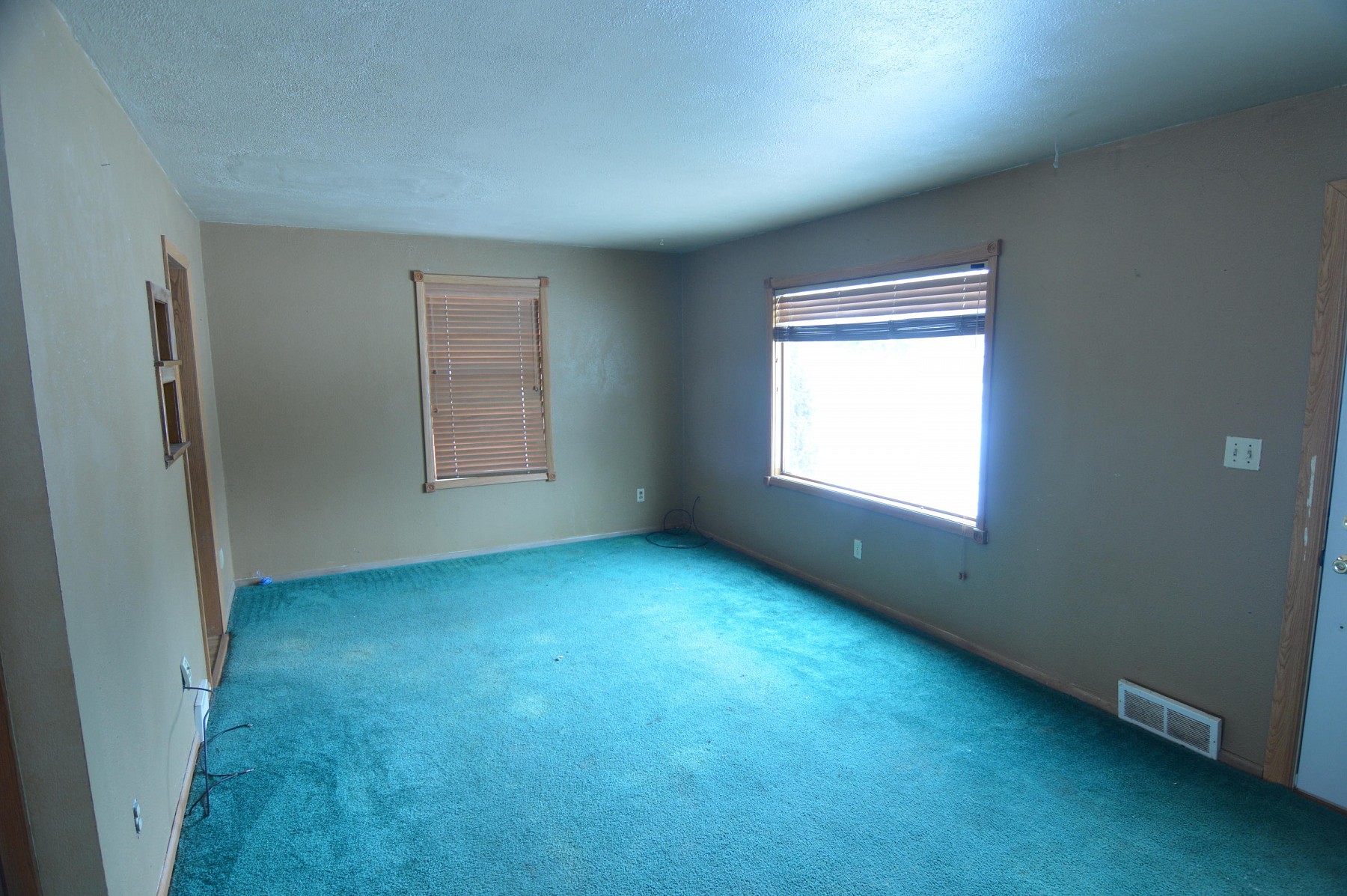 403 Redbird Avenue, Hayti, SD 57241