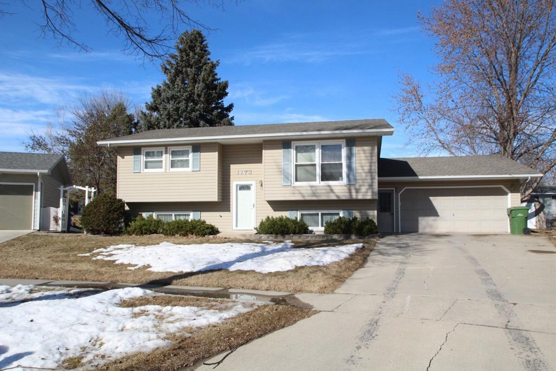 1173 Squire Court, Brookings, SD 57006