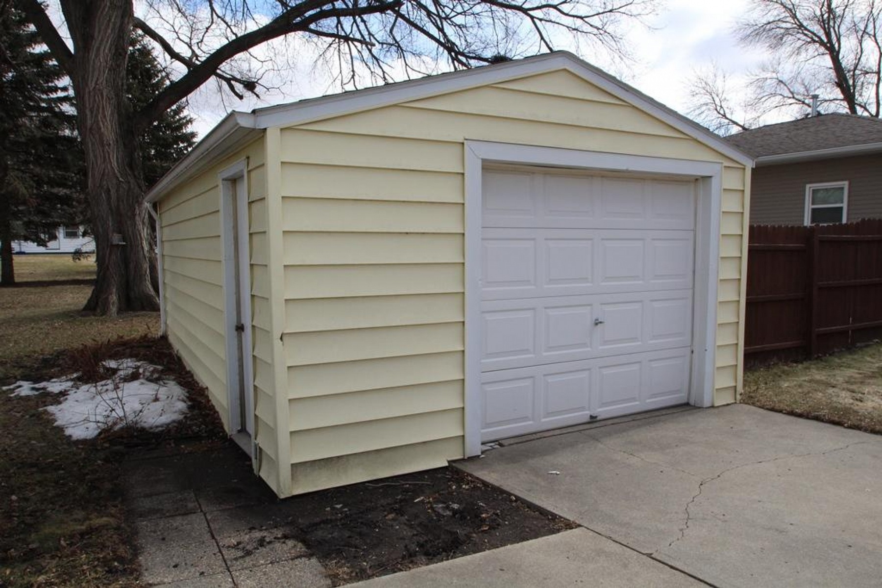 317 Medary Avenue S, Brookings, SD 57006