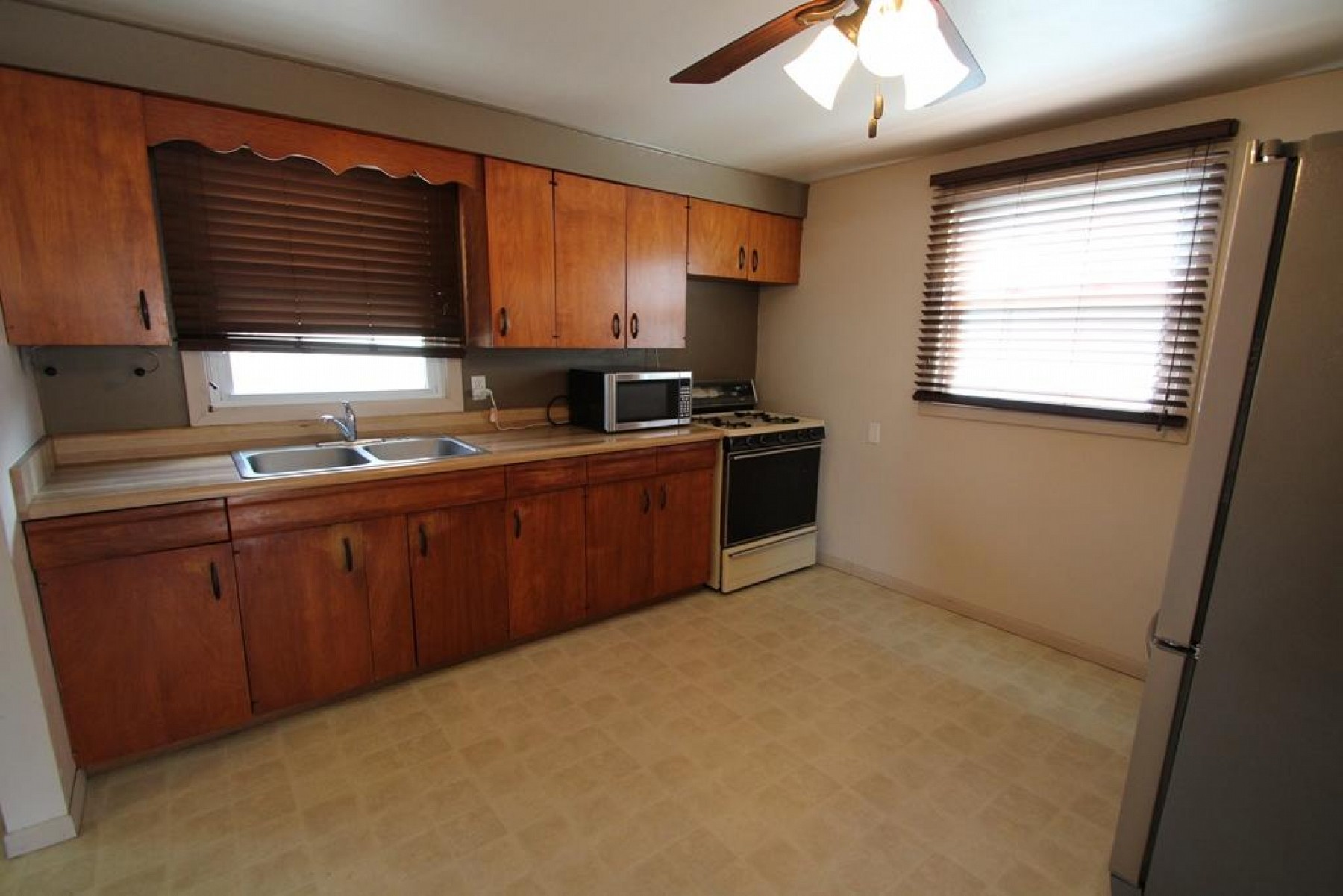 317 Medary Avenue S, Brookings, SD 57006