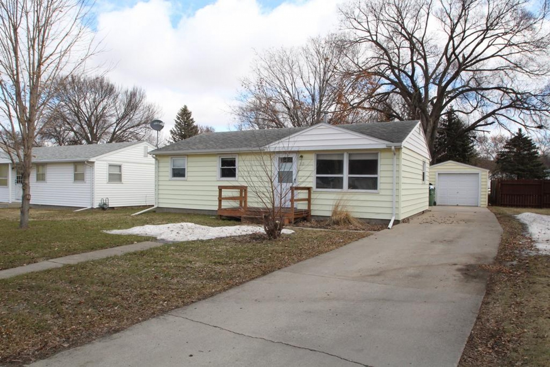 317 Medary Avenue S, Brookings, SD 57006