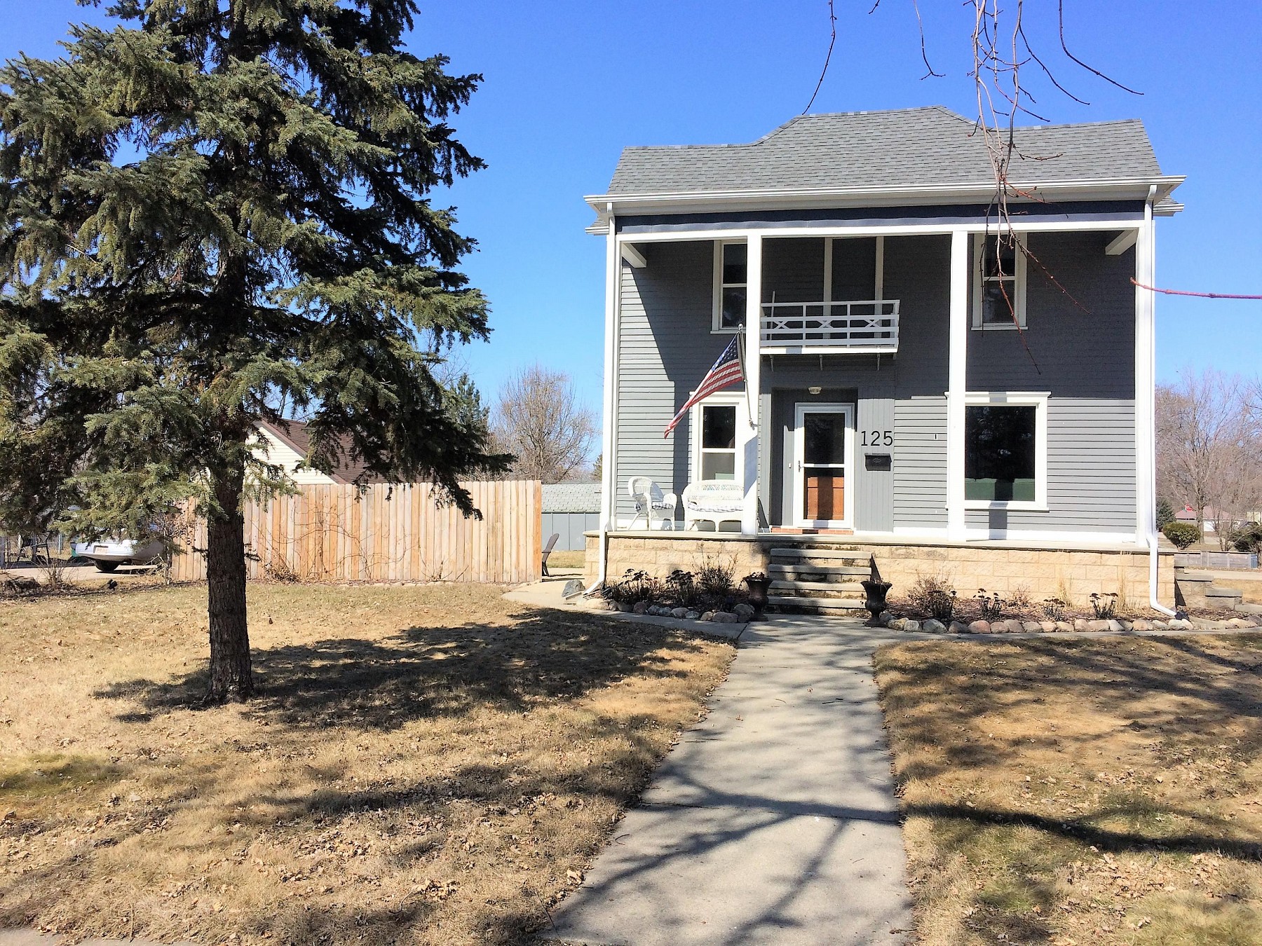125 7th Street, Brookings, SD 57006