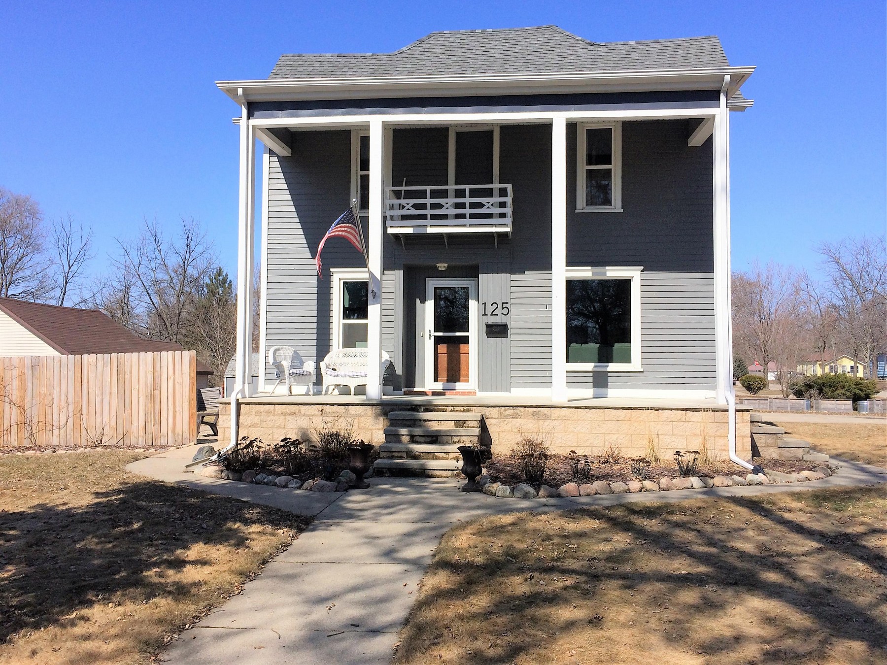 125 7th Street, Brookings, SD 57006