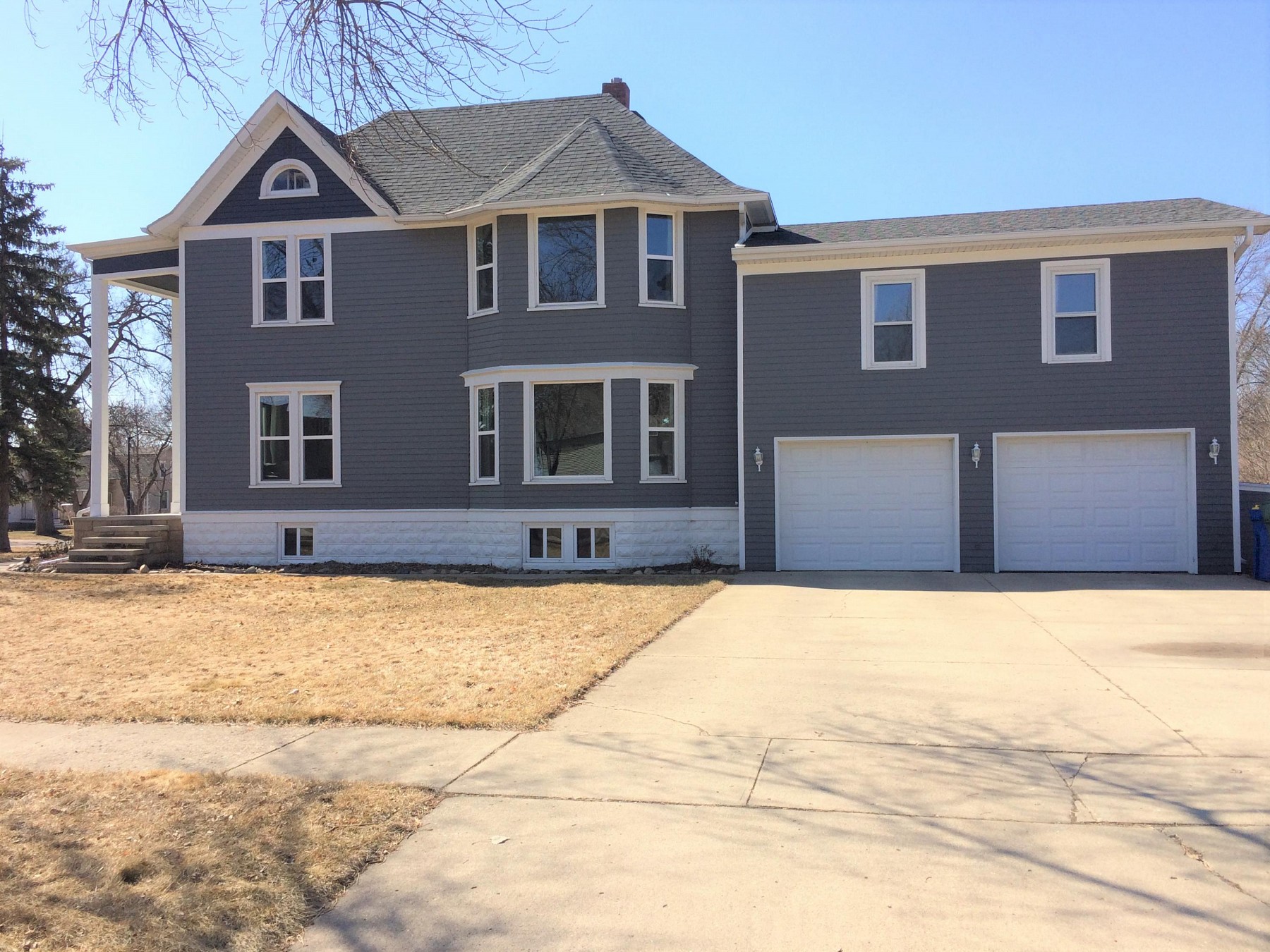 125 7th Street, Brookings, SD 57006