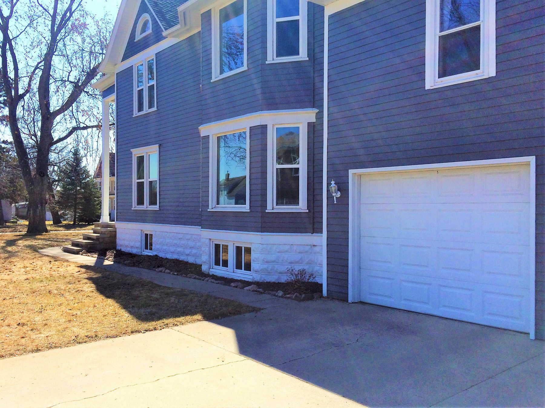 125 7th Street, Brookings, SD 57006