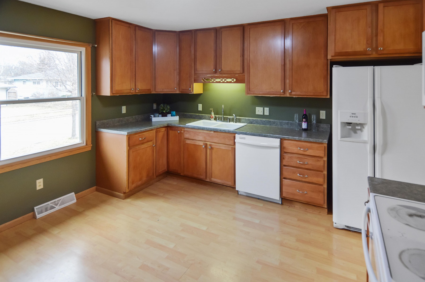 2012 1st Street, Brookings, SD 57006