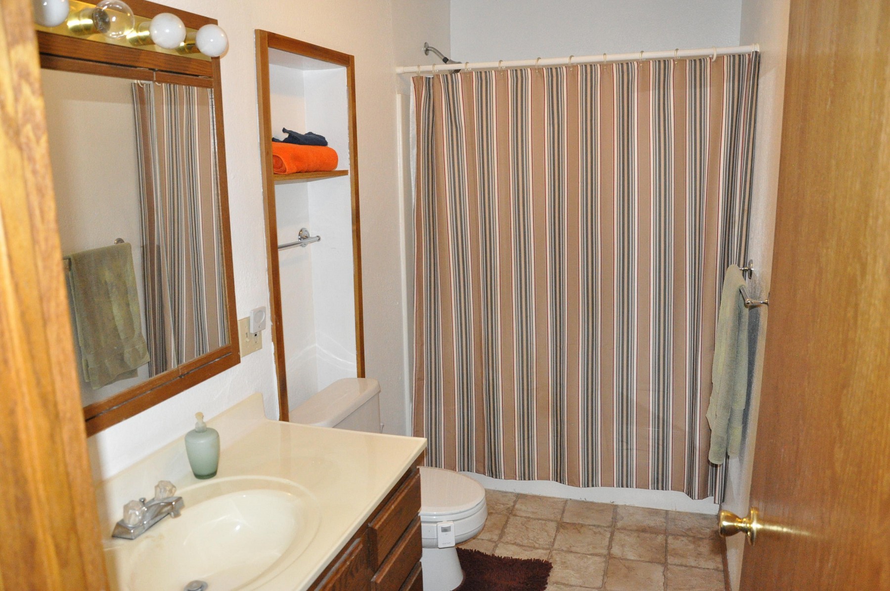 1223 Windsor Drive, Brookings, SD 57006