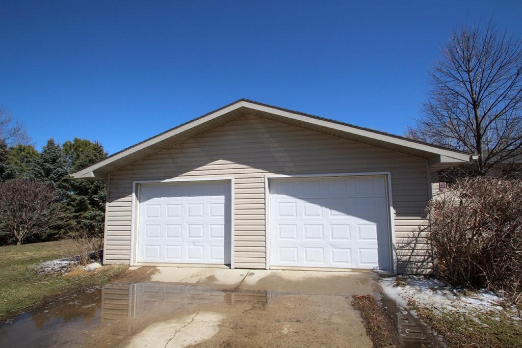 21074 480th Avenue, White, SD 57276
