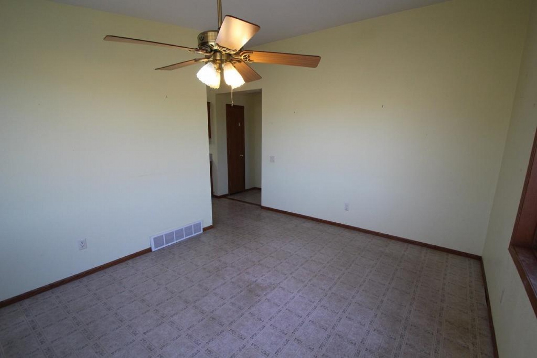 21074 480th Avenue, White, SD 57276