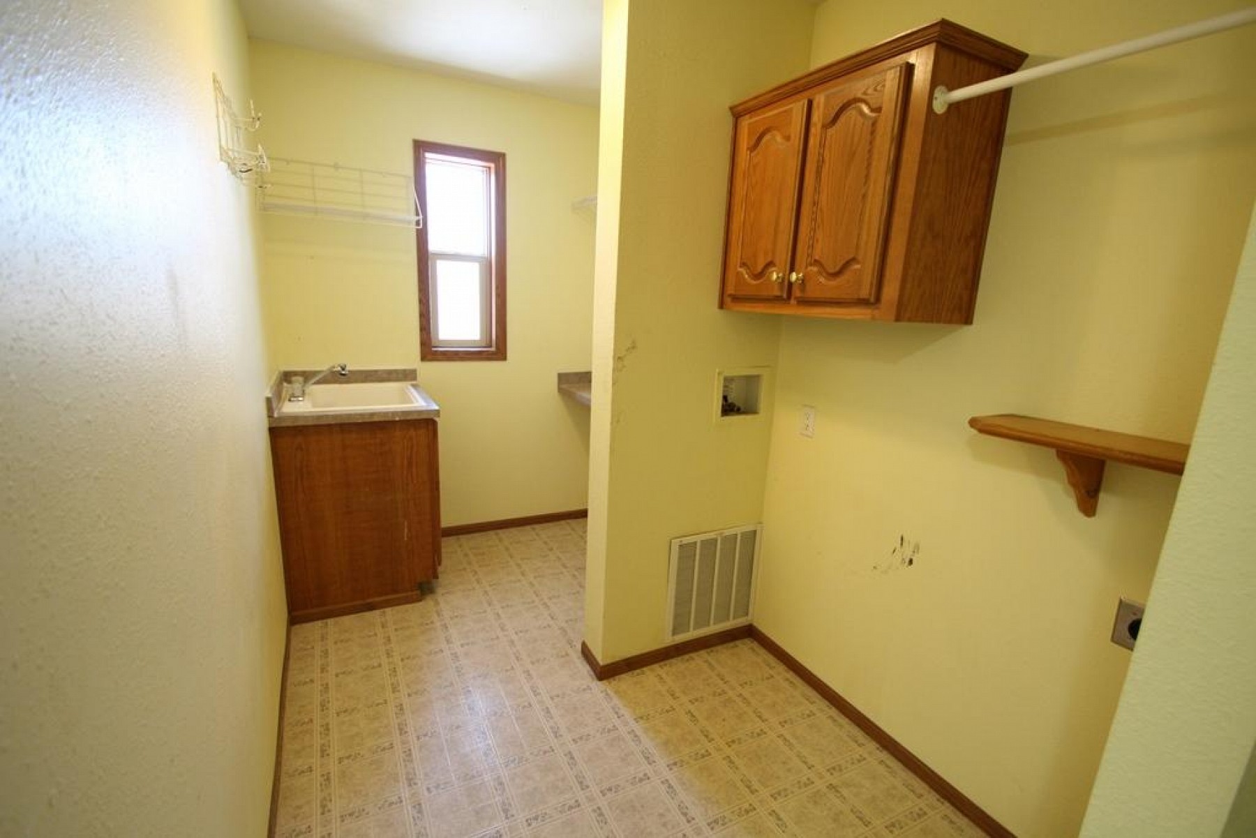 21074 480th Avenue, White, SD 57276