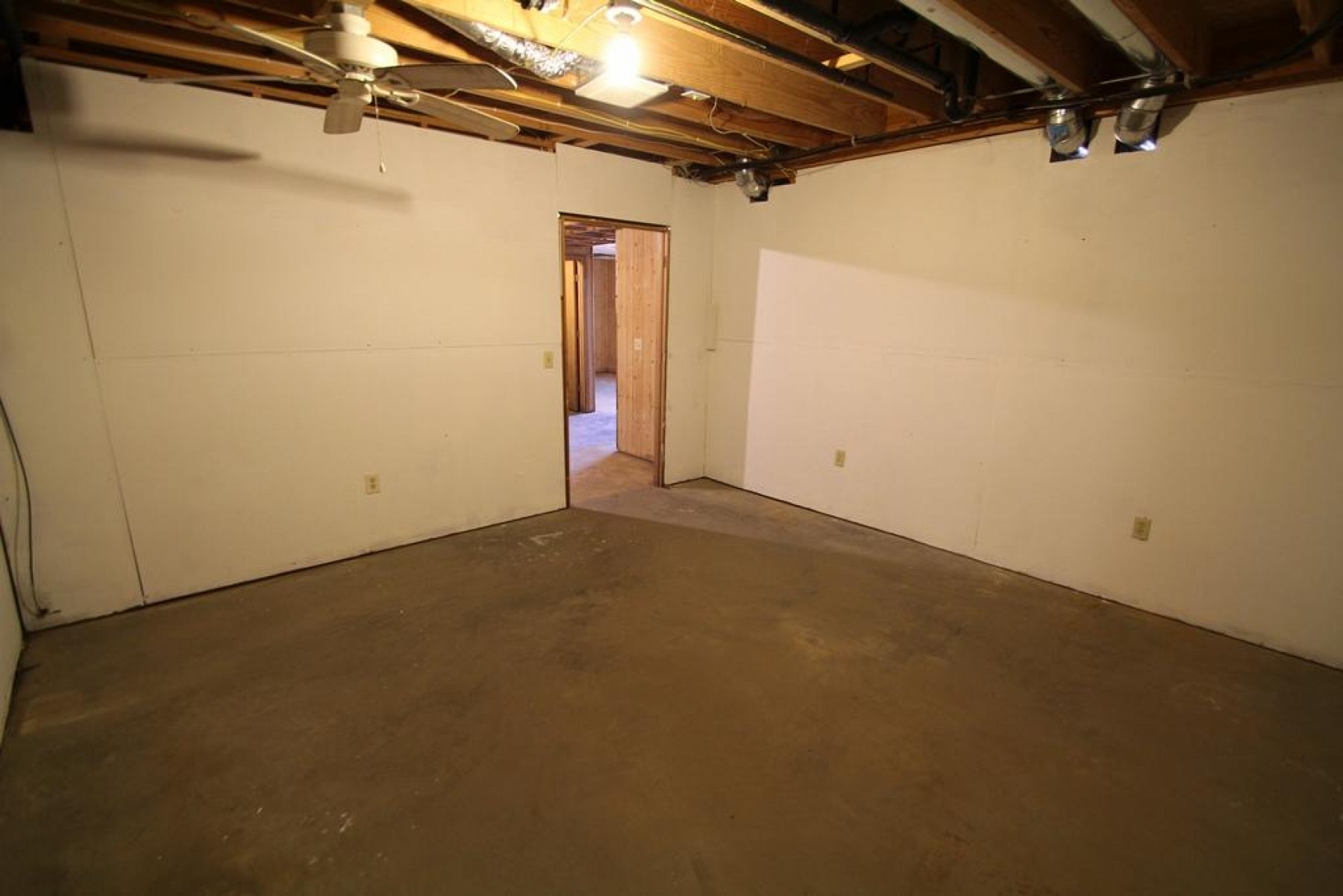 21074 480th Avenue, White, SD 57276