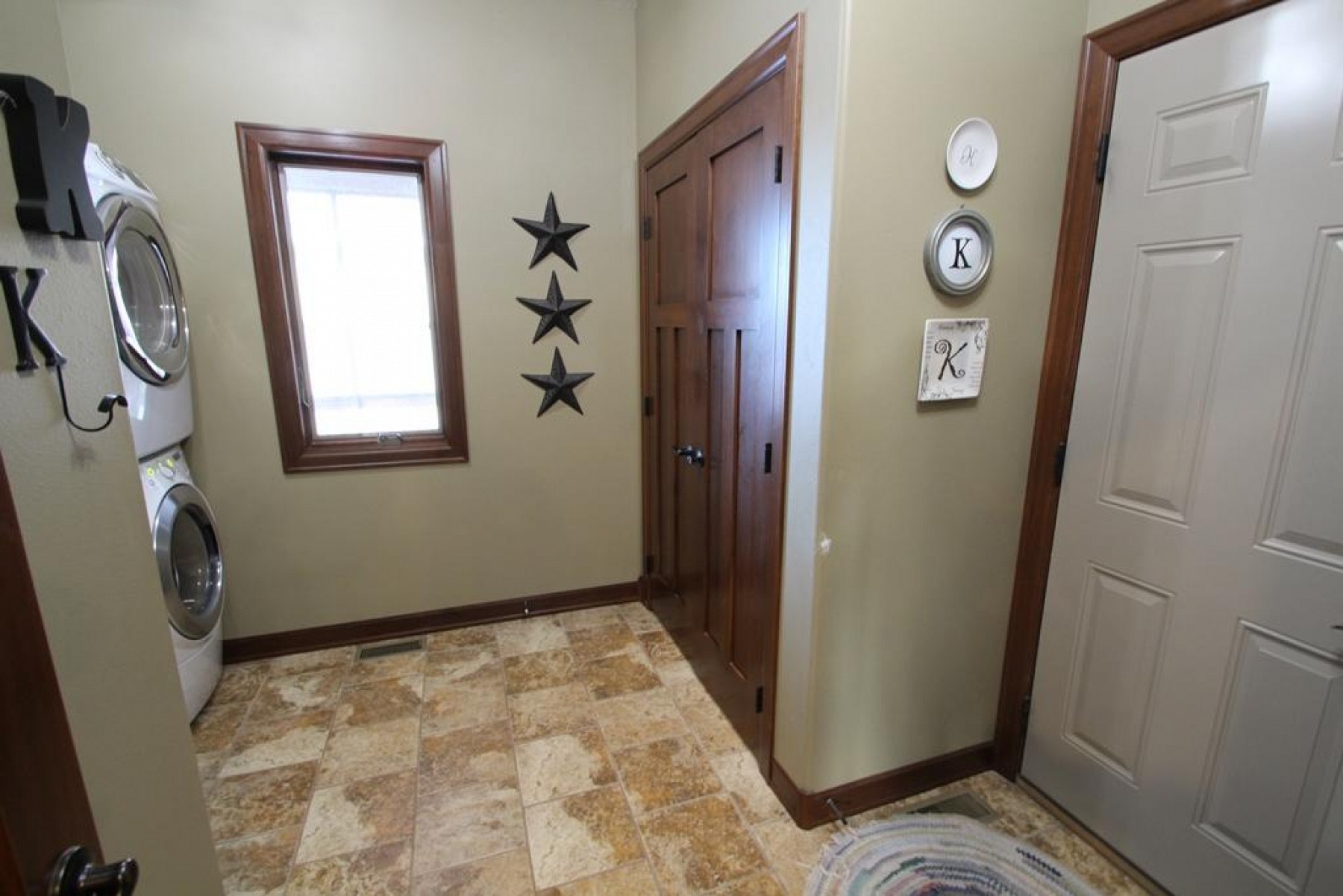 1726 Doral Drive, Brookings, SD 57006