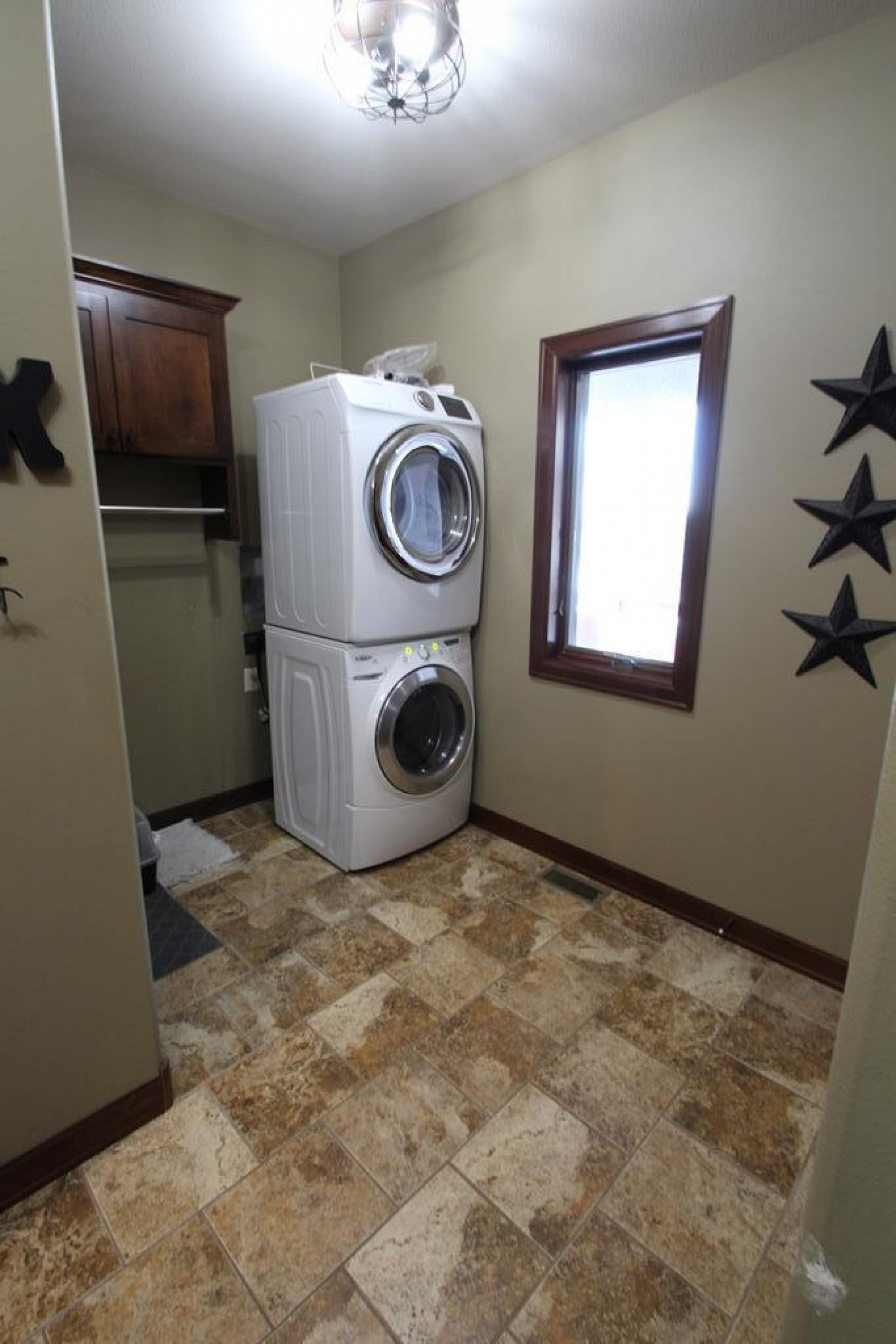 1726 Doral Drive, Brookings, SD 57006