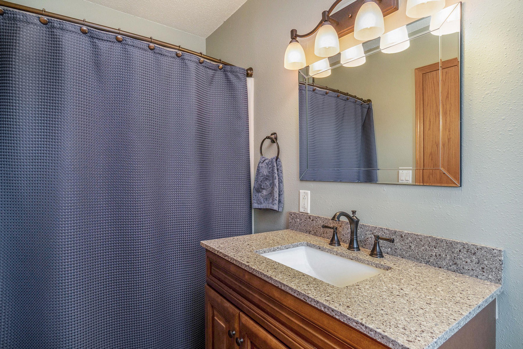 1104 Yorktown Drive, Brookings, SD 57006