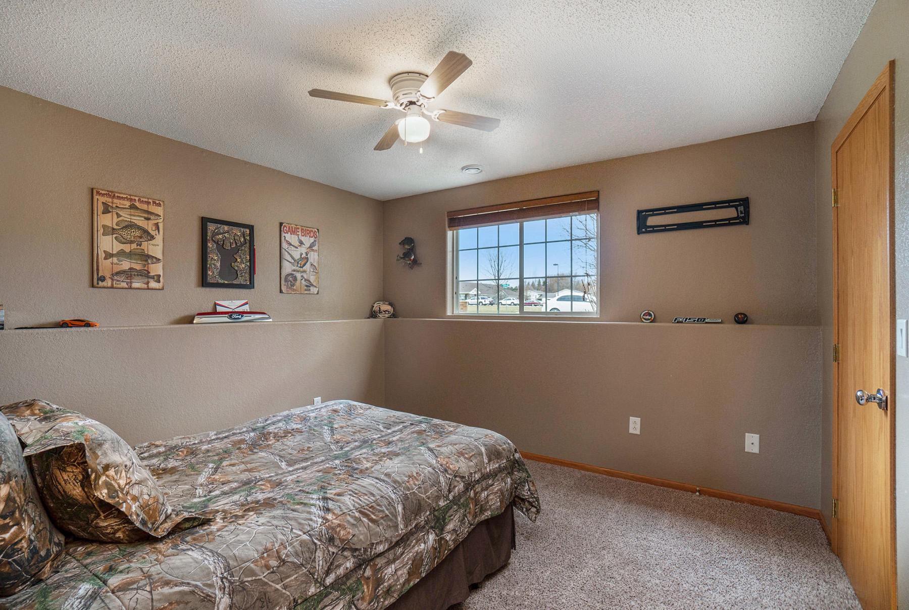 1104 Yorktown Drive, Brookings, SD 57006