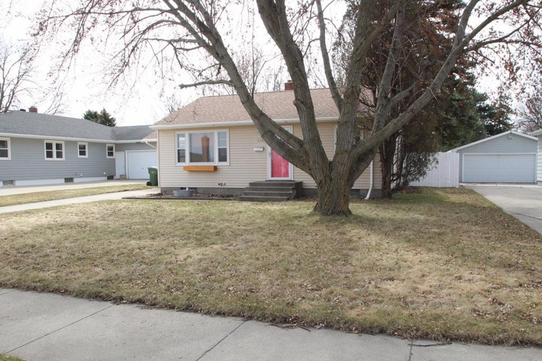 1500 3rd Street, Brookings, SD 57006