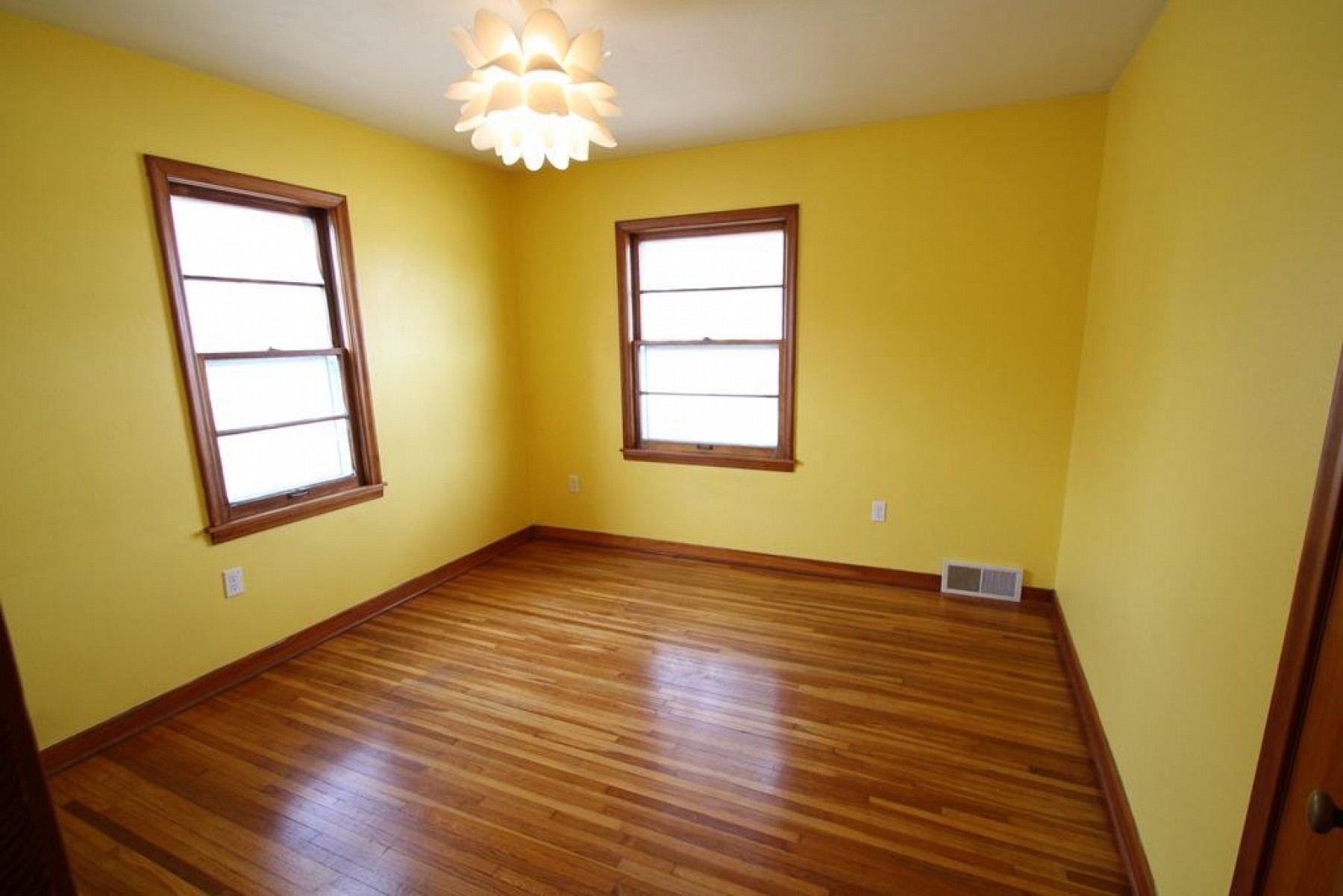 1500 3rd Street, Brookings, SD 57006