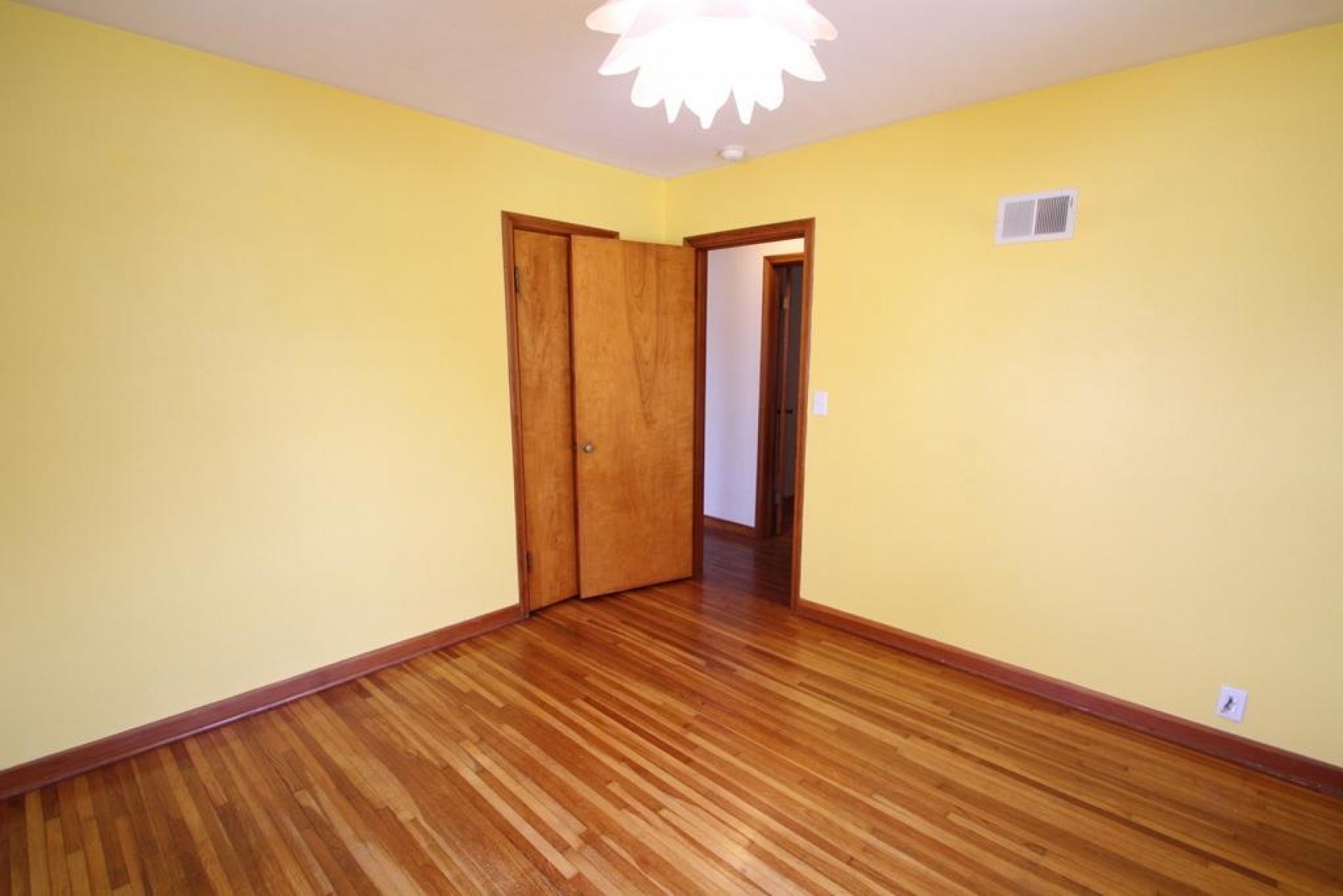 1500 3rd Street, Brookings, SD 57006