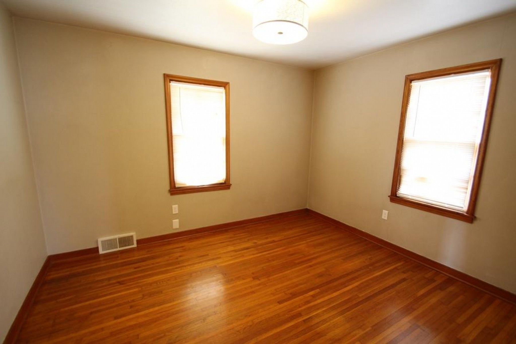 1500 3rd Street, Brookings, SD 57006