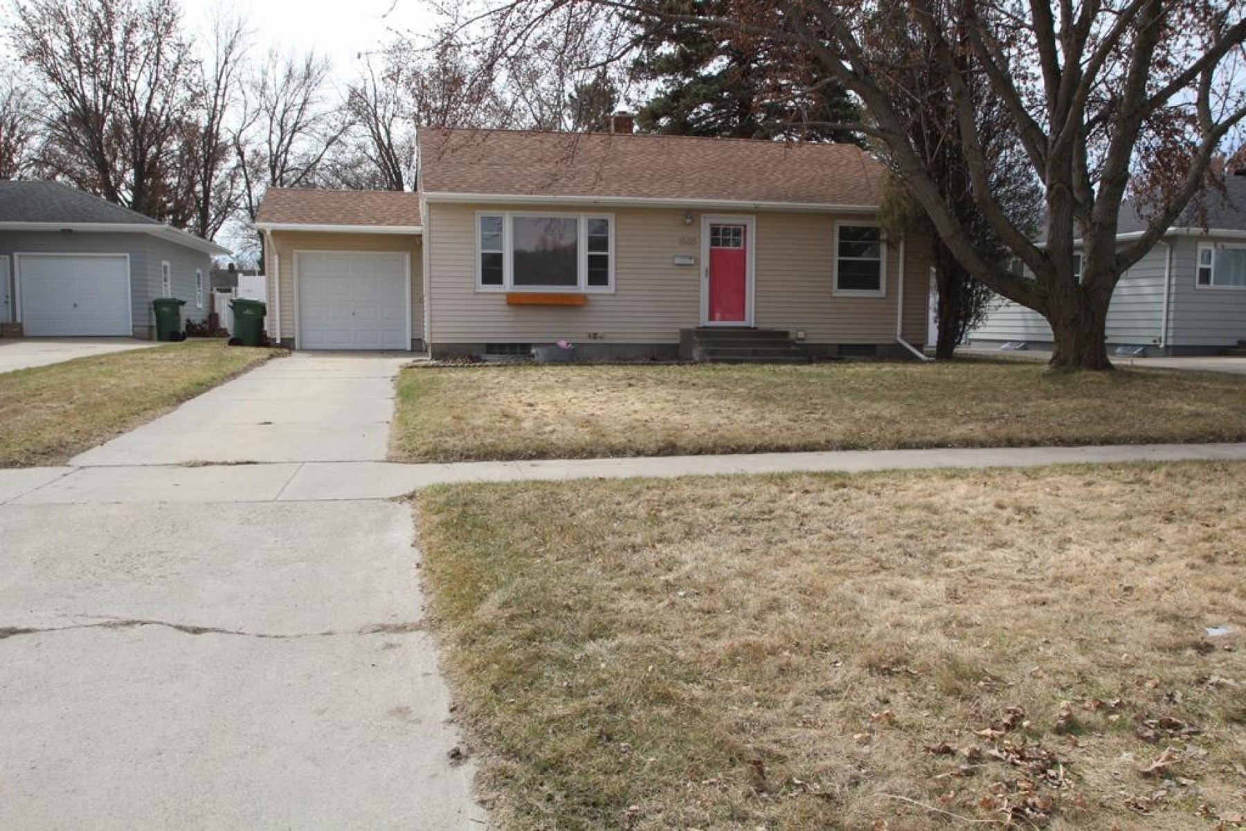 1500 3rd Street, Brookings, SD 57006