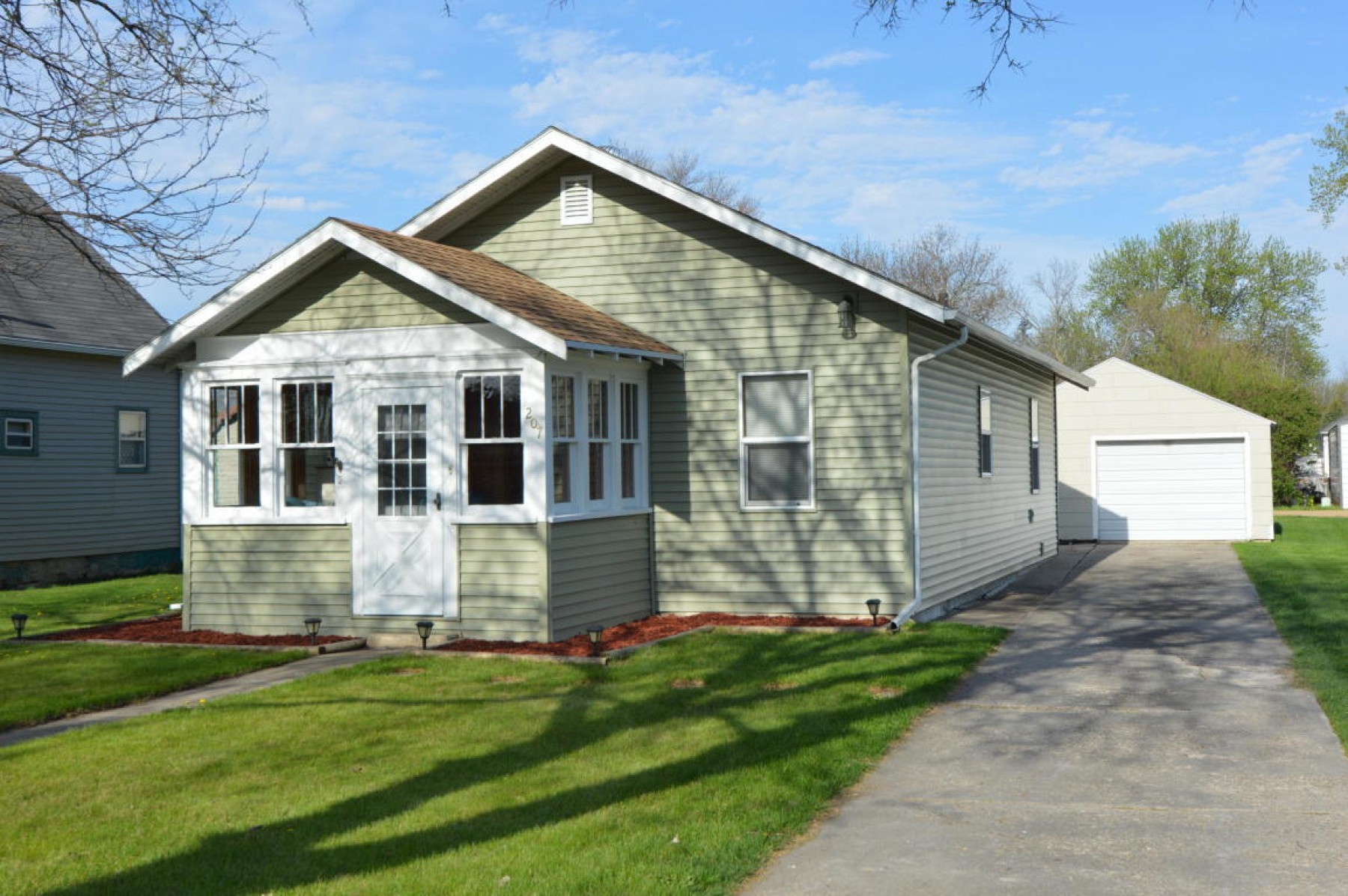 207 6th Street N, Estelline, SD 57234