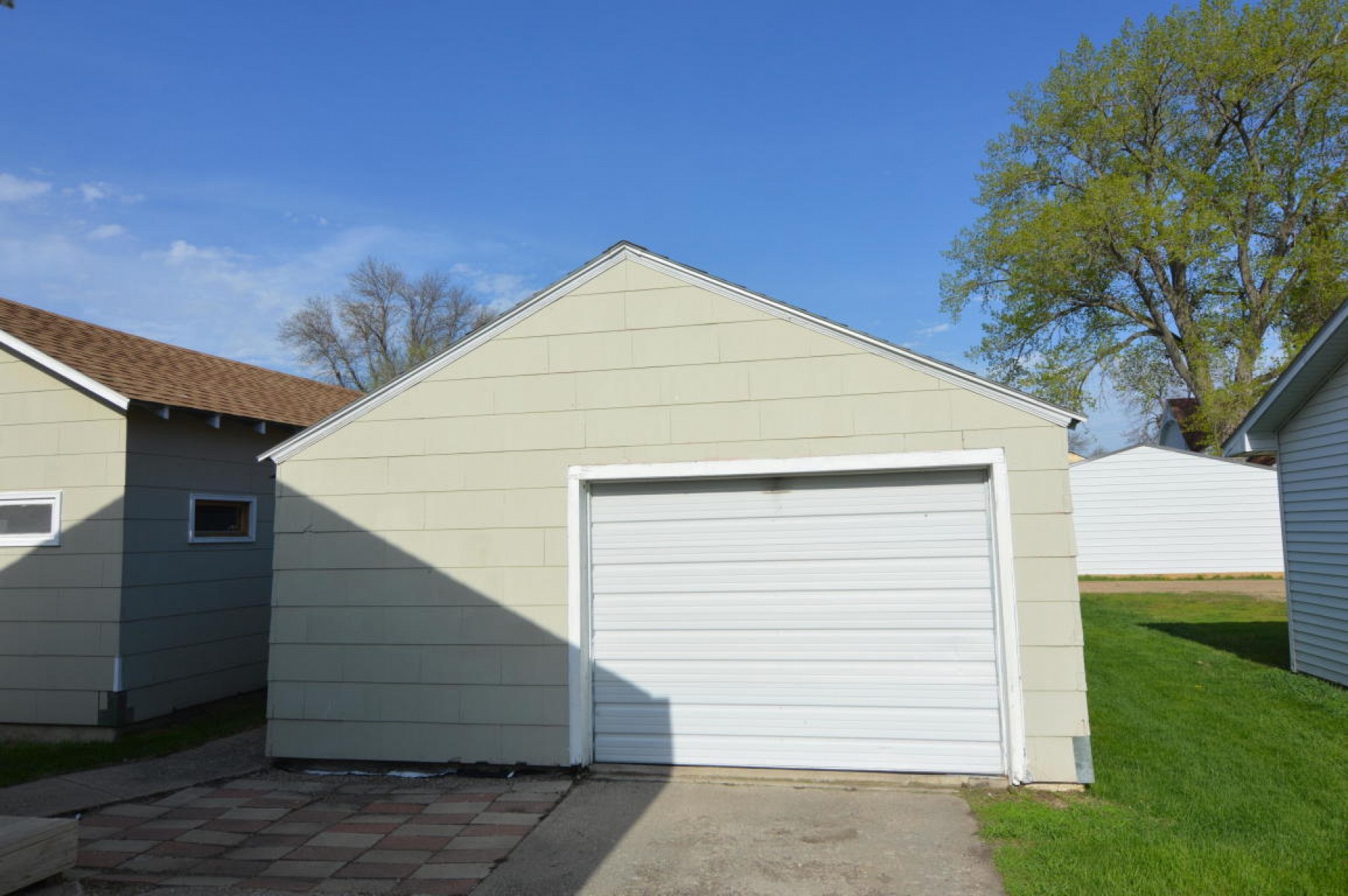 207 6th Street N, Estelline, SD 57234