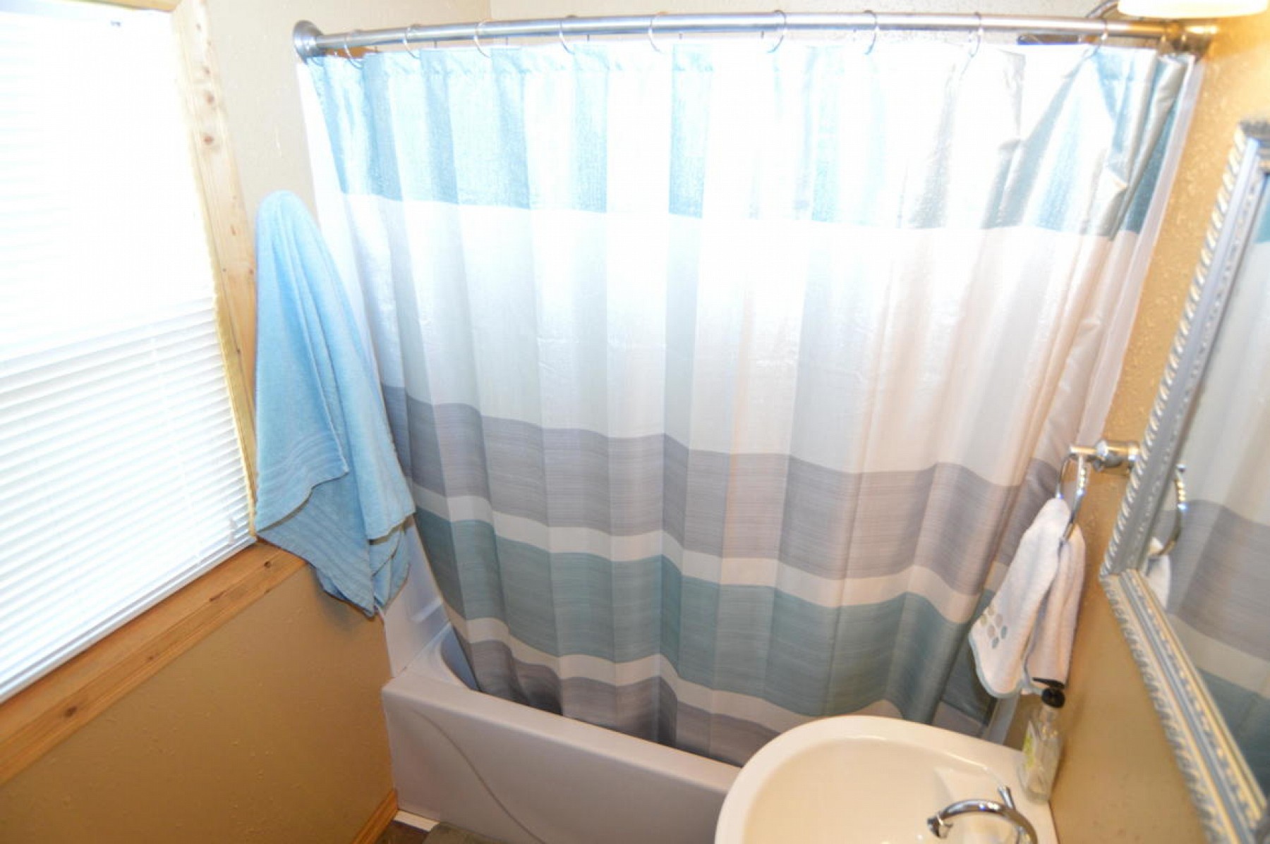 207 6th Street N, Estelline, SD 57234