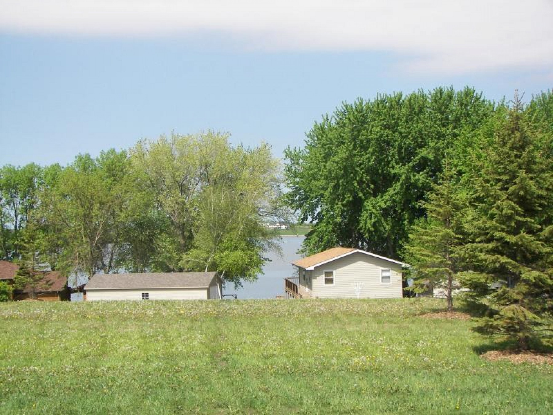 L4, B1 Lake Park Second Addition, Brookings, SD 57006