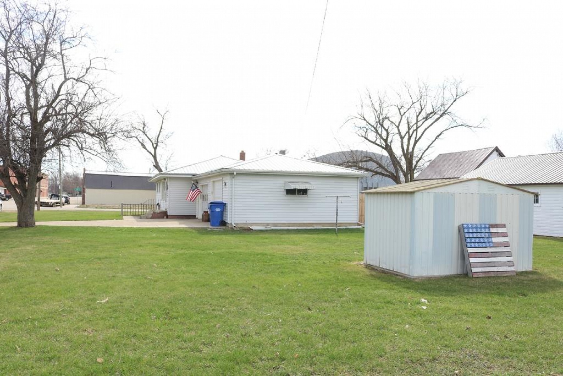 200 2nd Street, Elkton, SD 57026