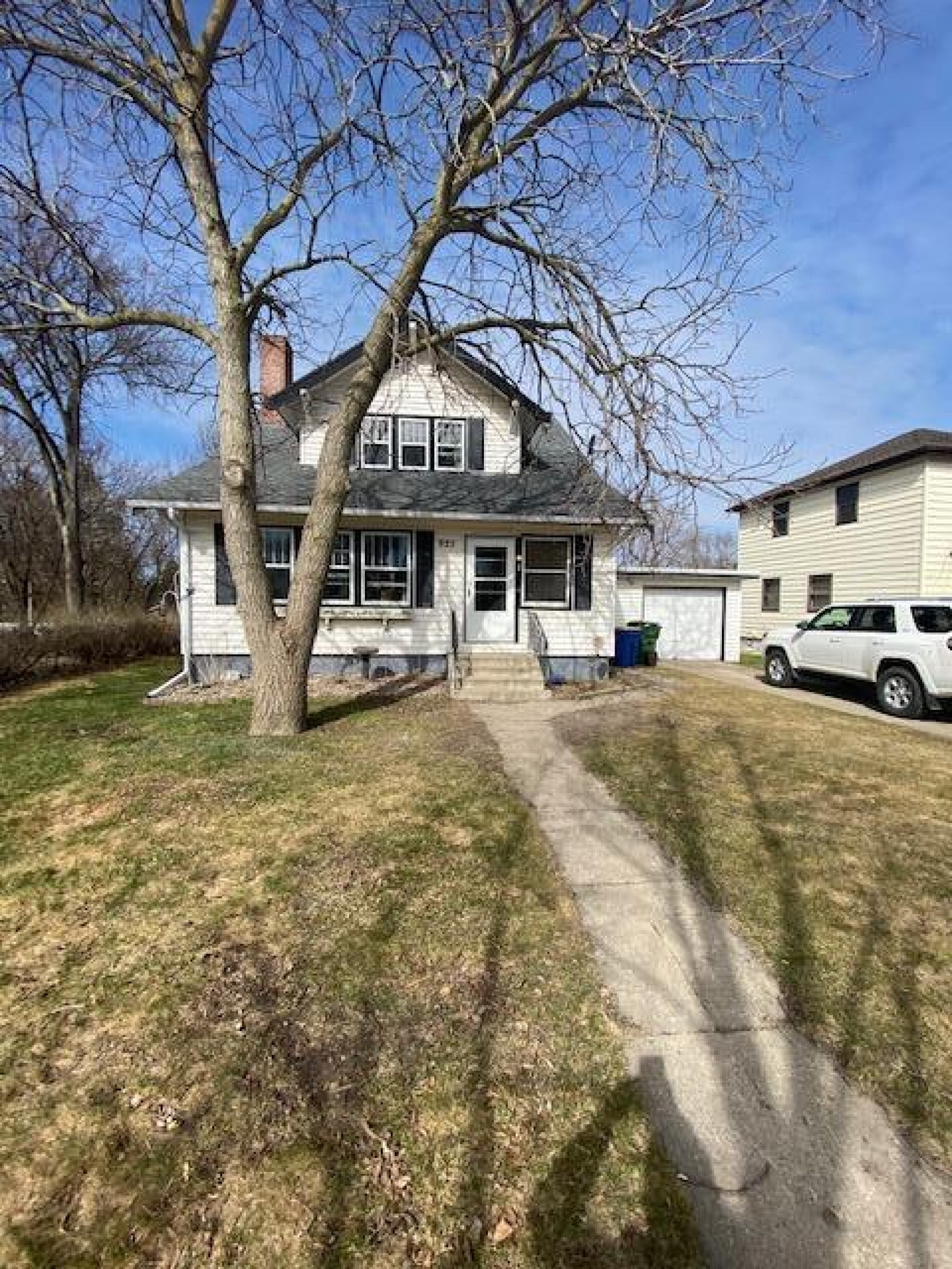 925 6th Avenue, Brookings, SD 57006