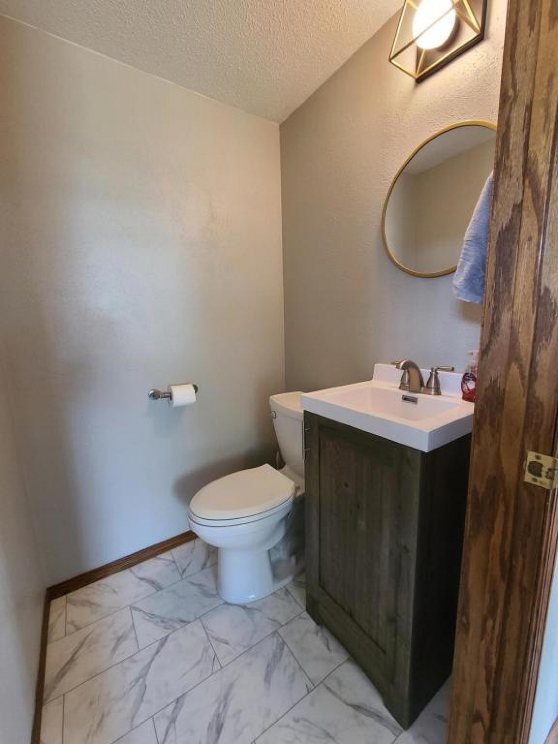 925 6th Avenue, Brookings, SD 57006