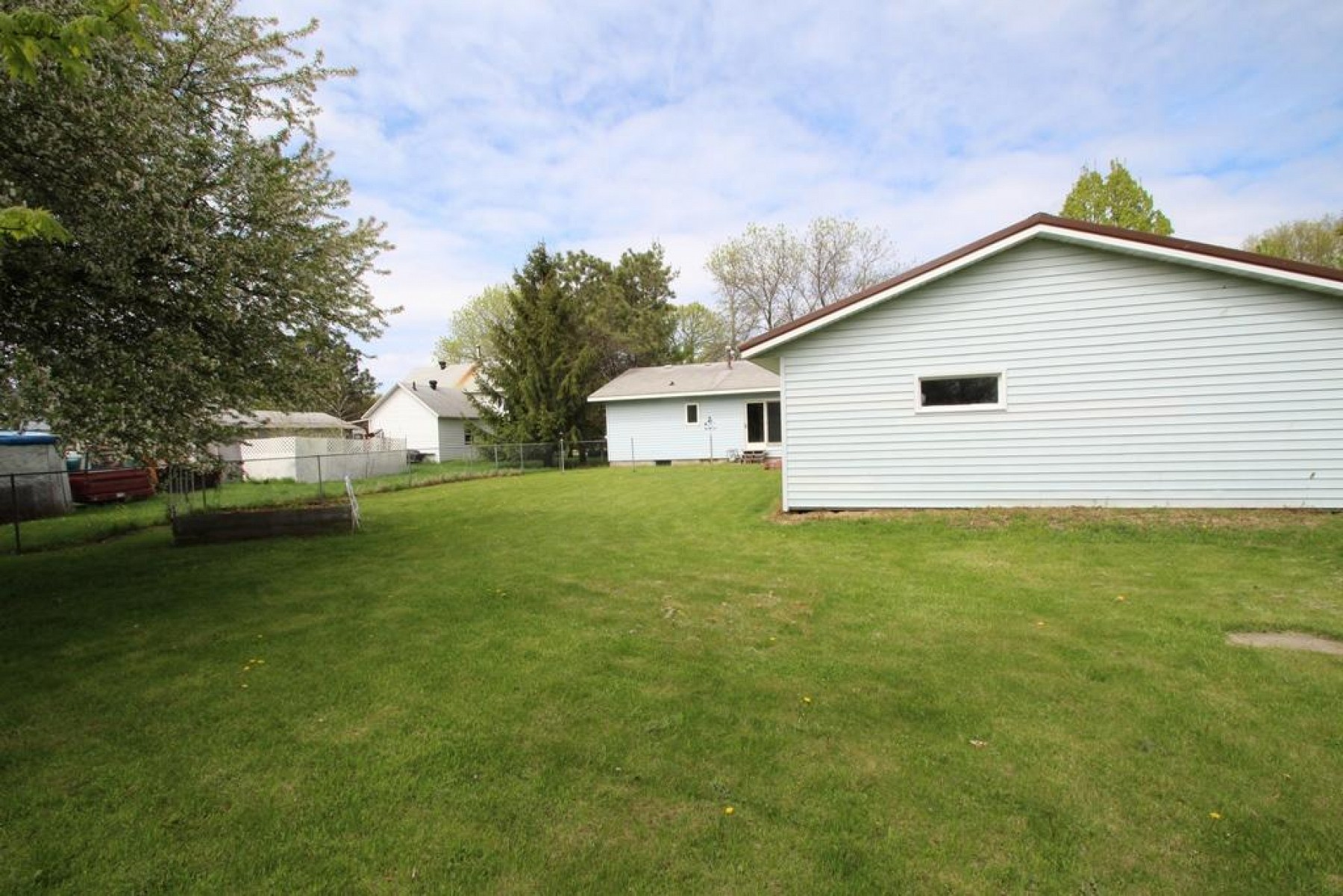 210 Madison Avenue, Aurora, SD 57002