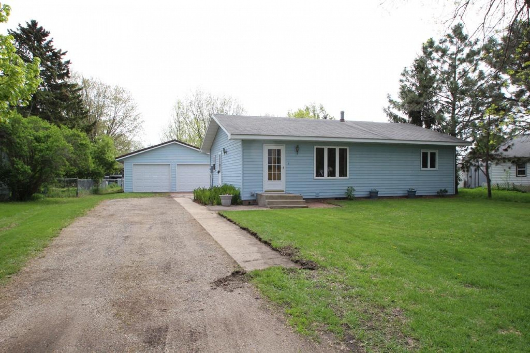 210 Madison Avenue, Aurora, SD 57002