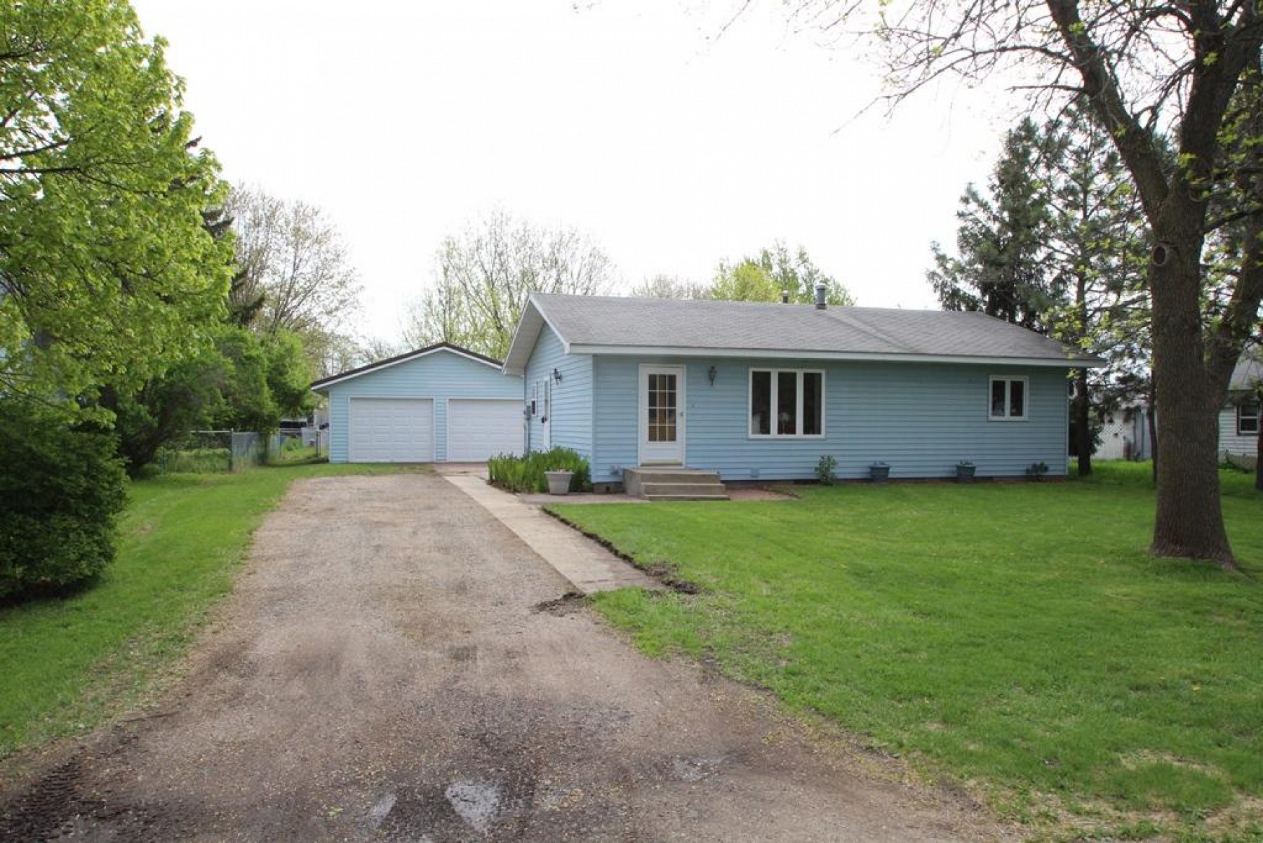 210 Madison Avenue, Aurora, SD 57002