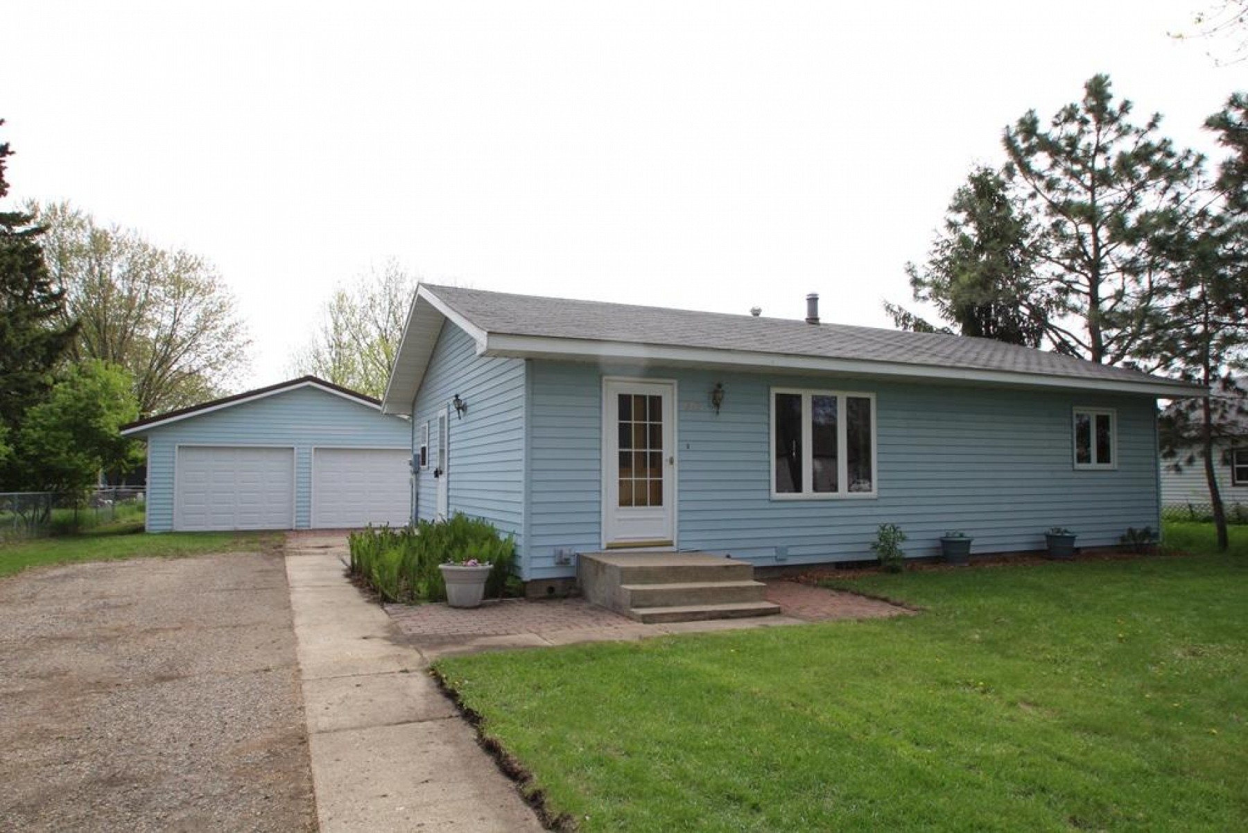 210 Madison Avenue, Aurora, SD 57002