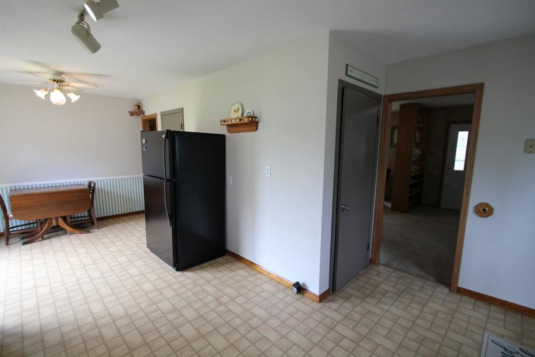 210 Madison Avenue, Aurora, SD 57002