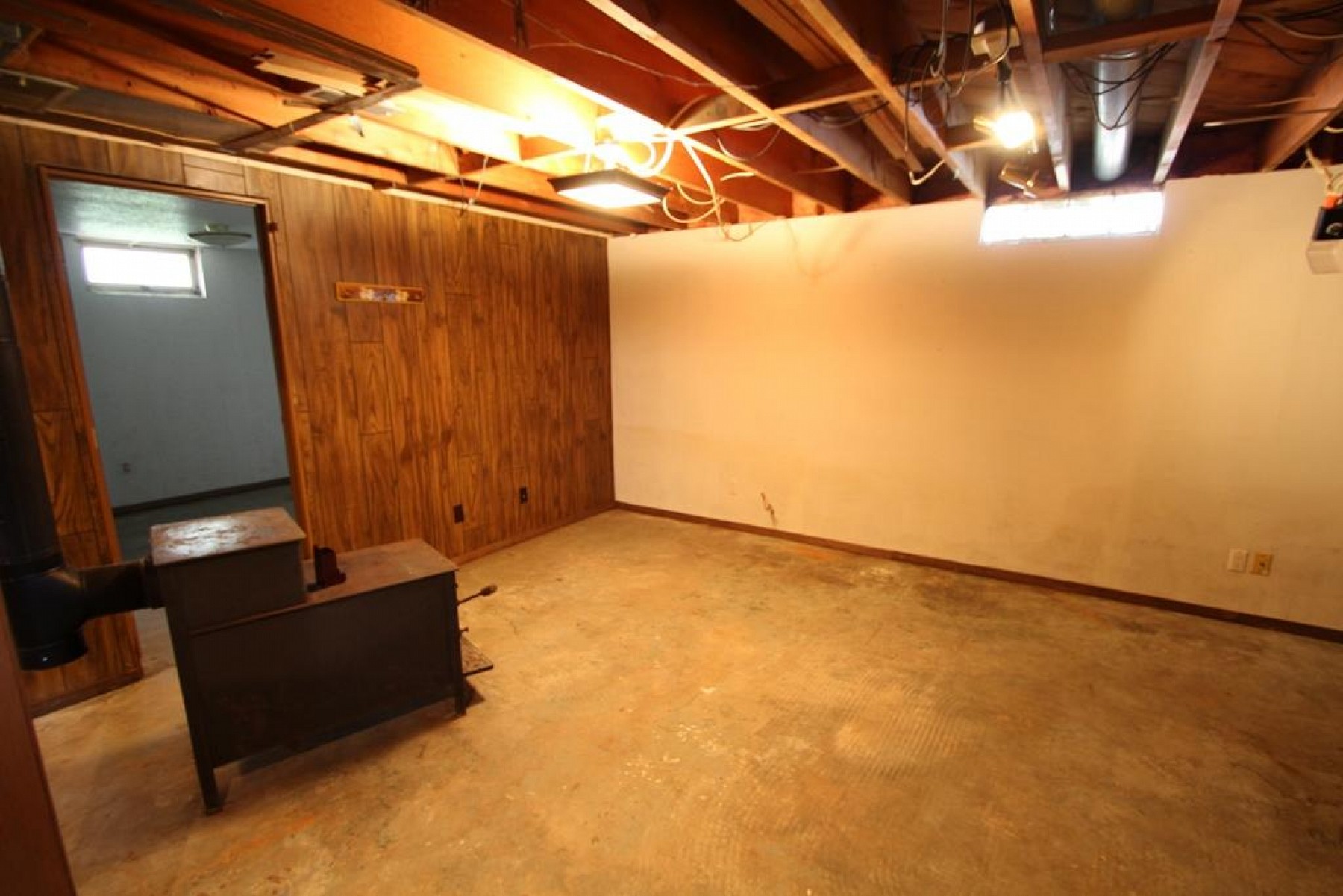 210 Madison Avenue, Aurora, SD 57002