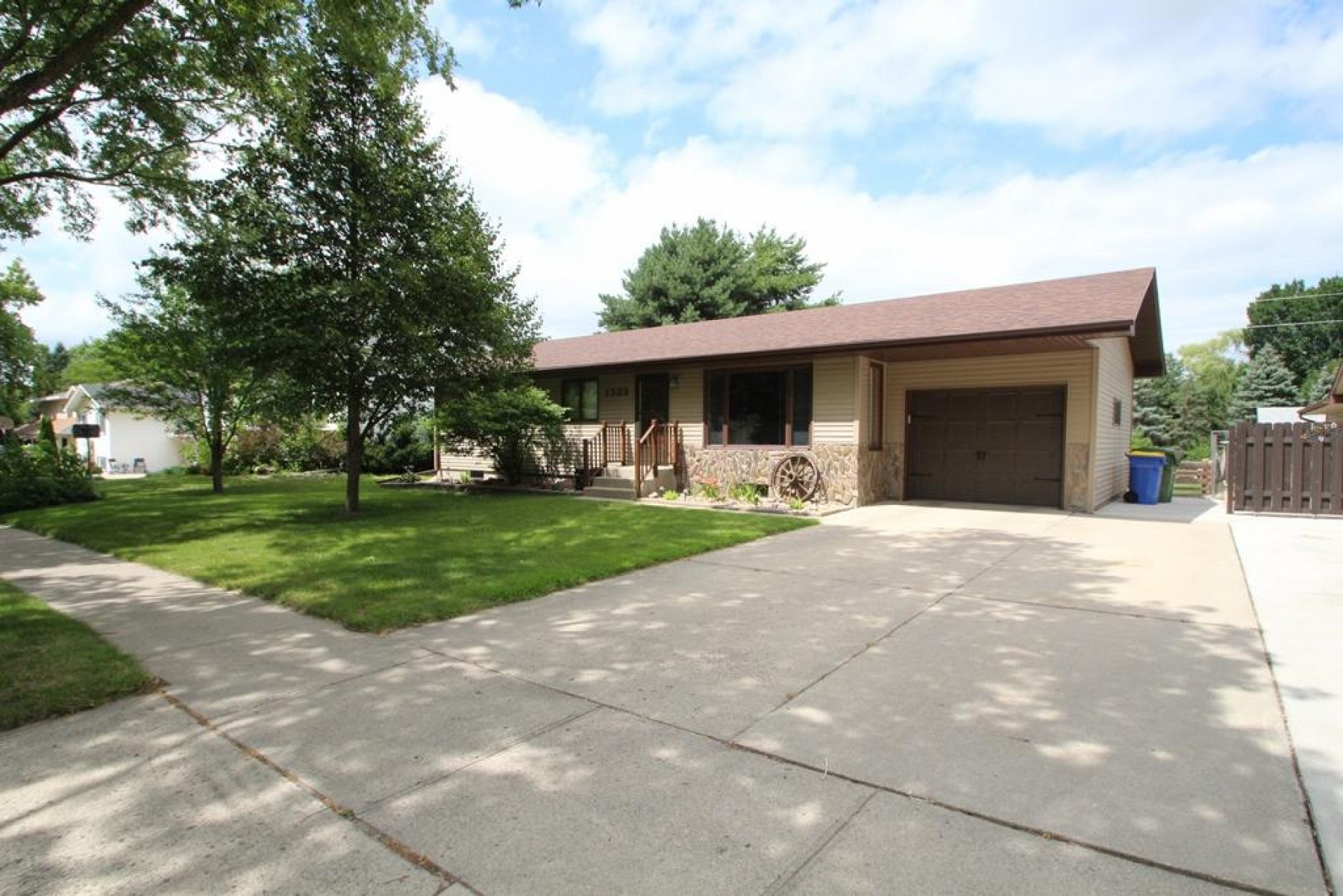 1323 Orchard Drive, Brookings, SD 57006