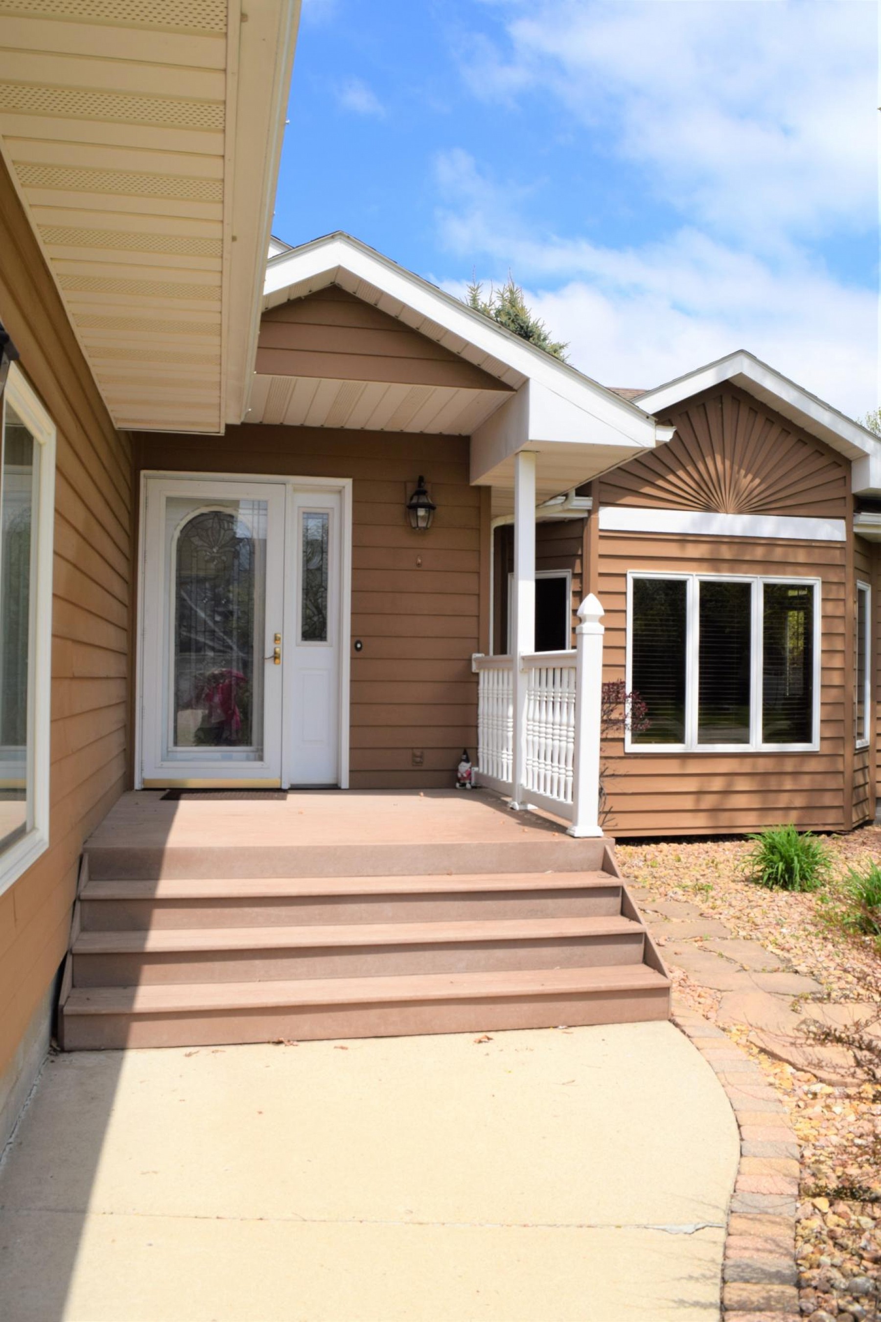 805 Arrowhead Pass, Brookings, SD 57006